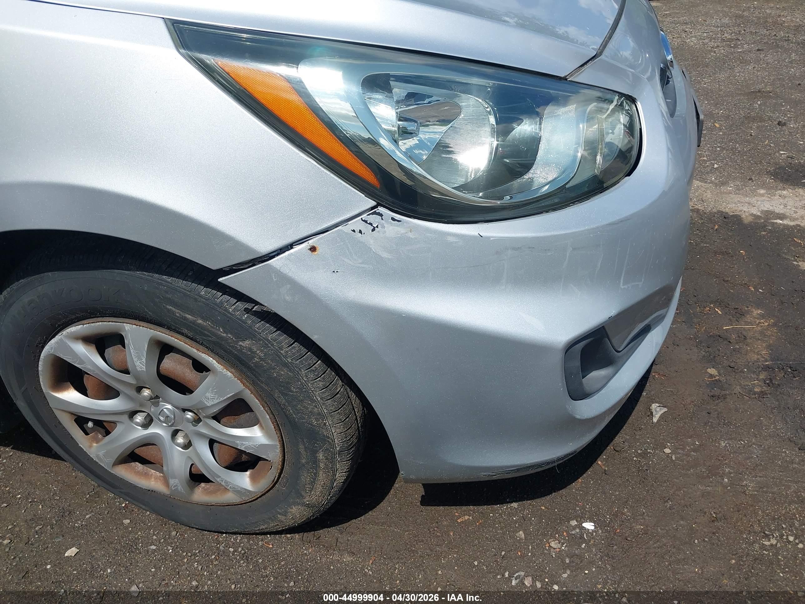 HYUNDAI ACCENT image 6