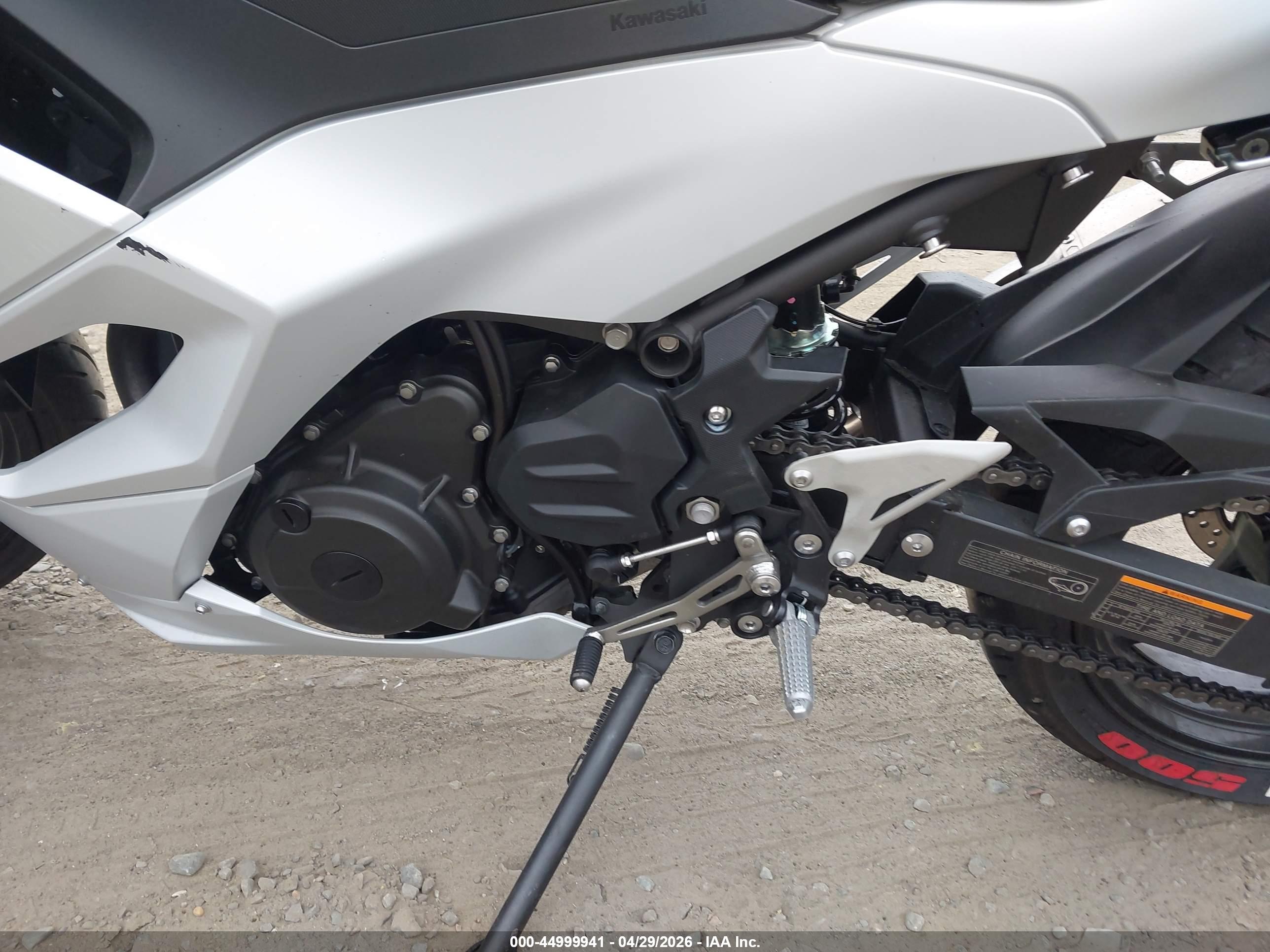 KAWASAKI EX500 image 9