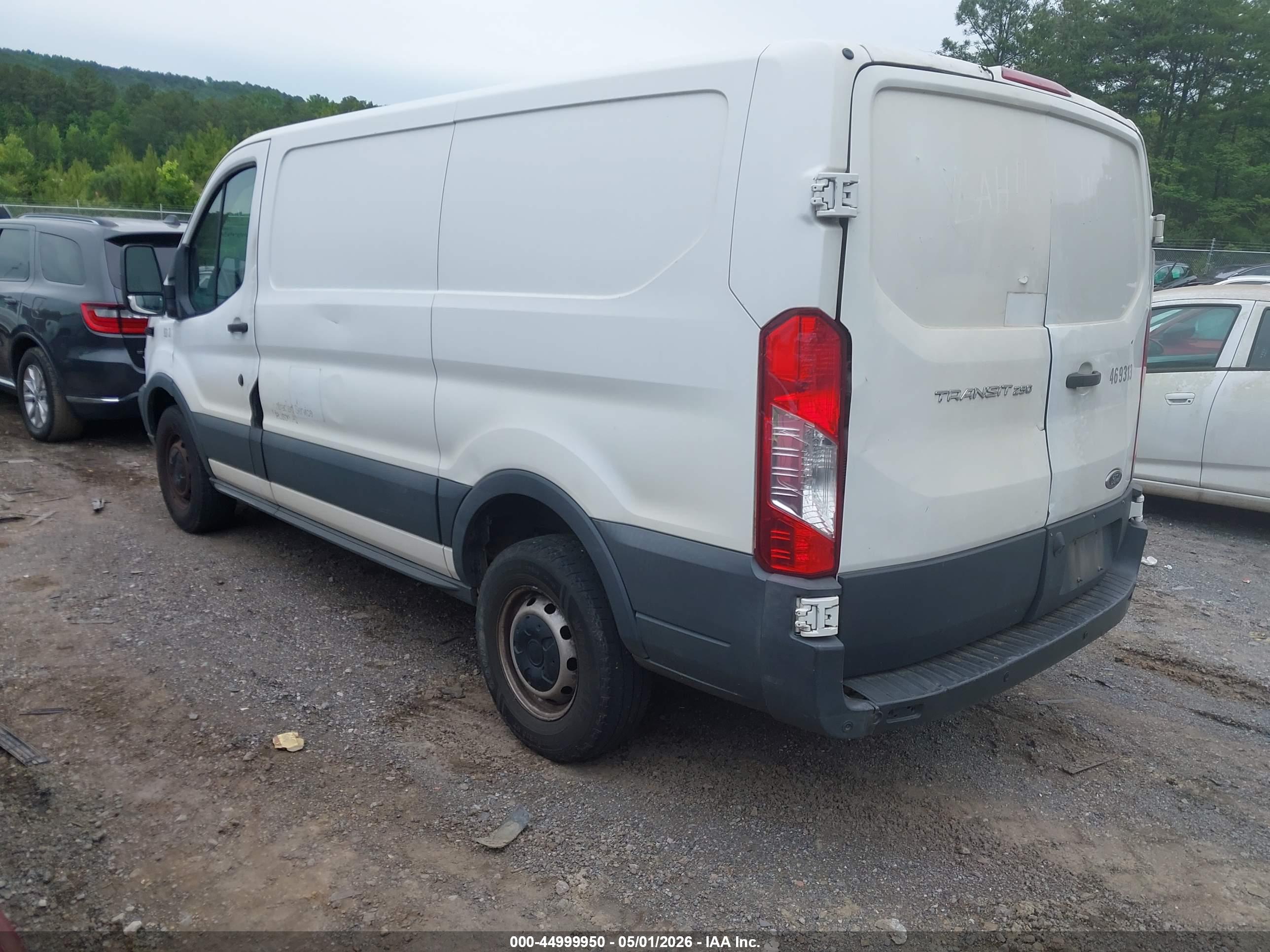 FORD TRANSIT-250 image 3