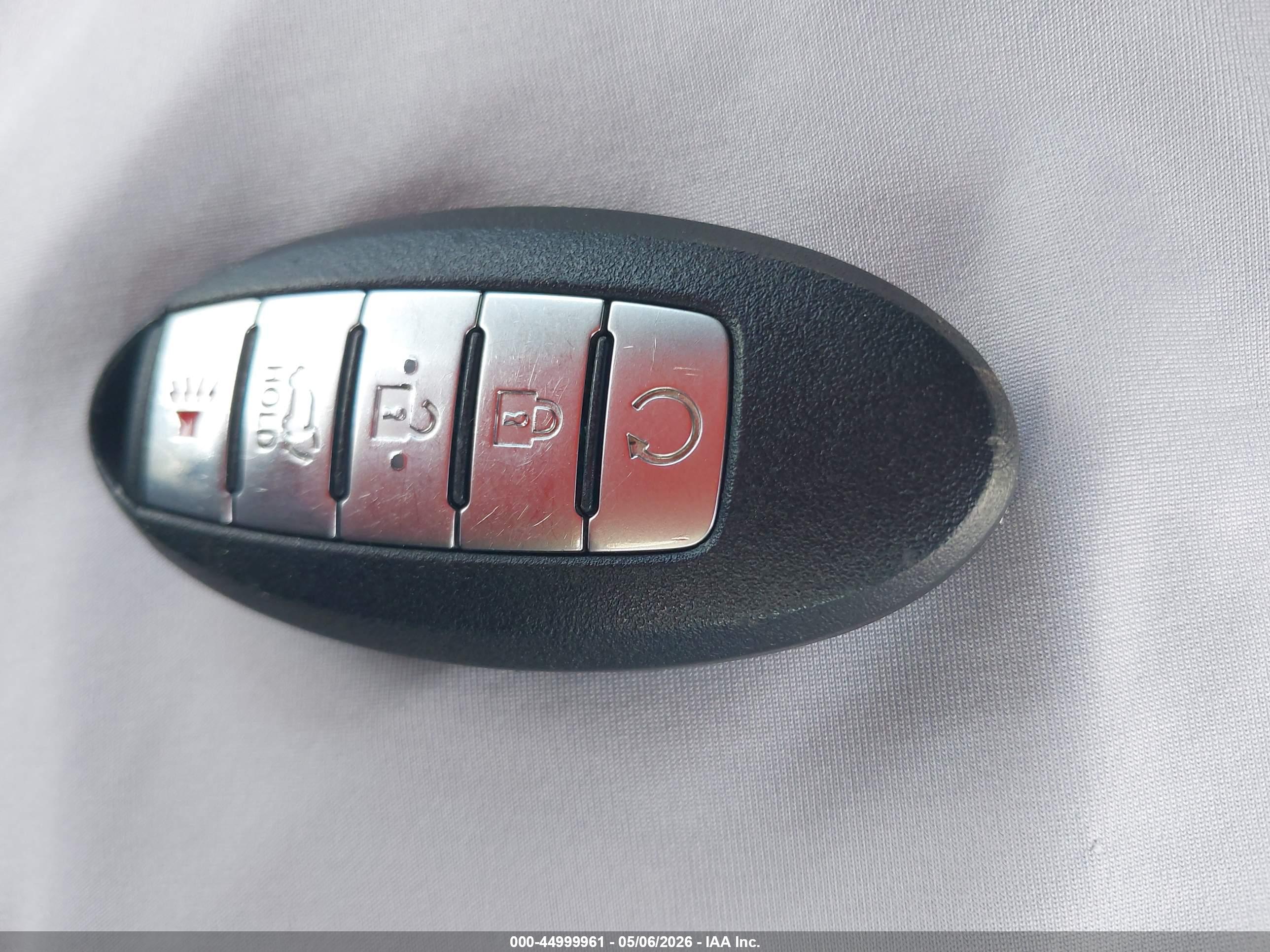NISSAN ROGUE image 11