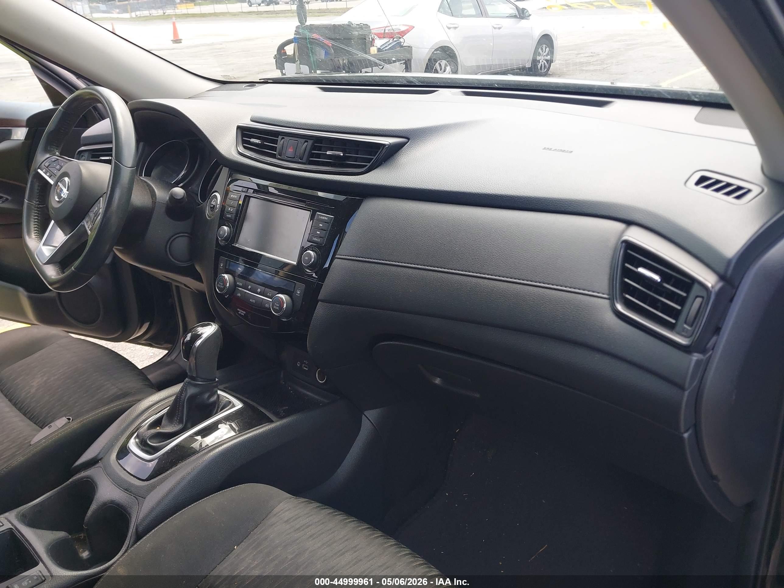 NISSAN ROGUE image 5
