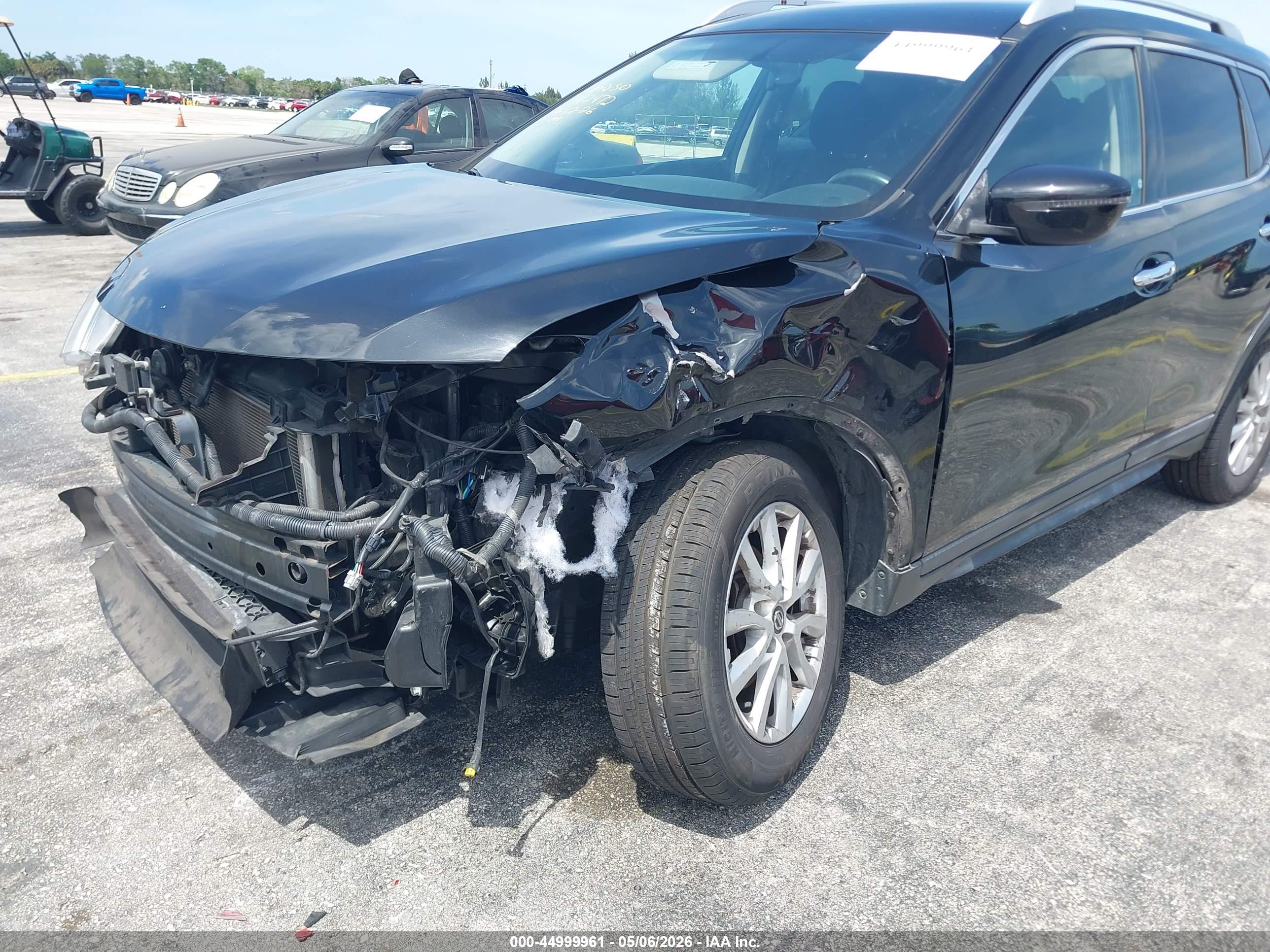 NISSAN ROGUE image 6