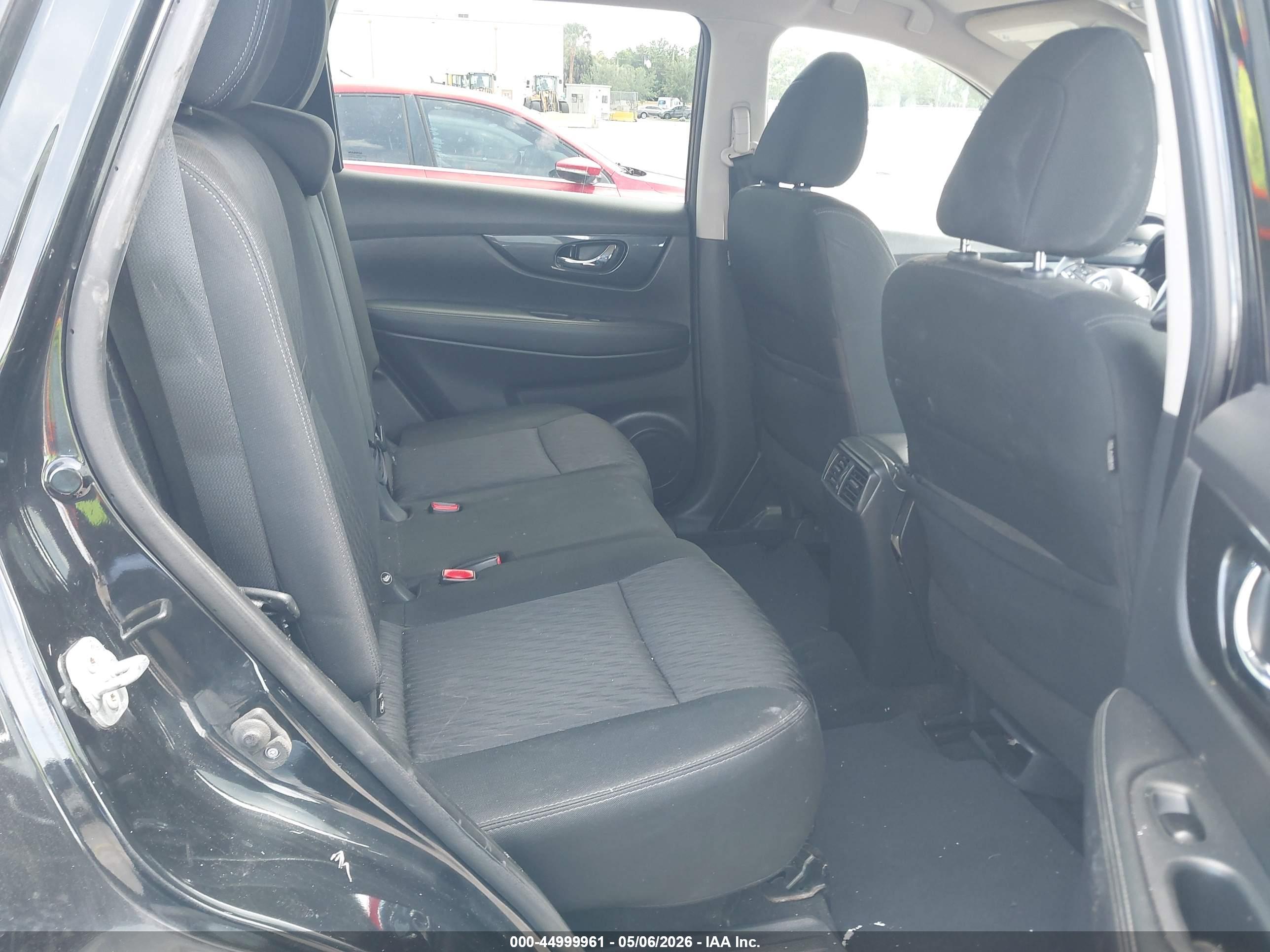 NISSAN ROGUE image 8