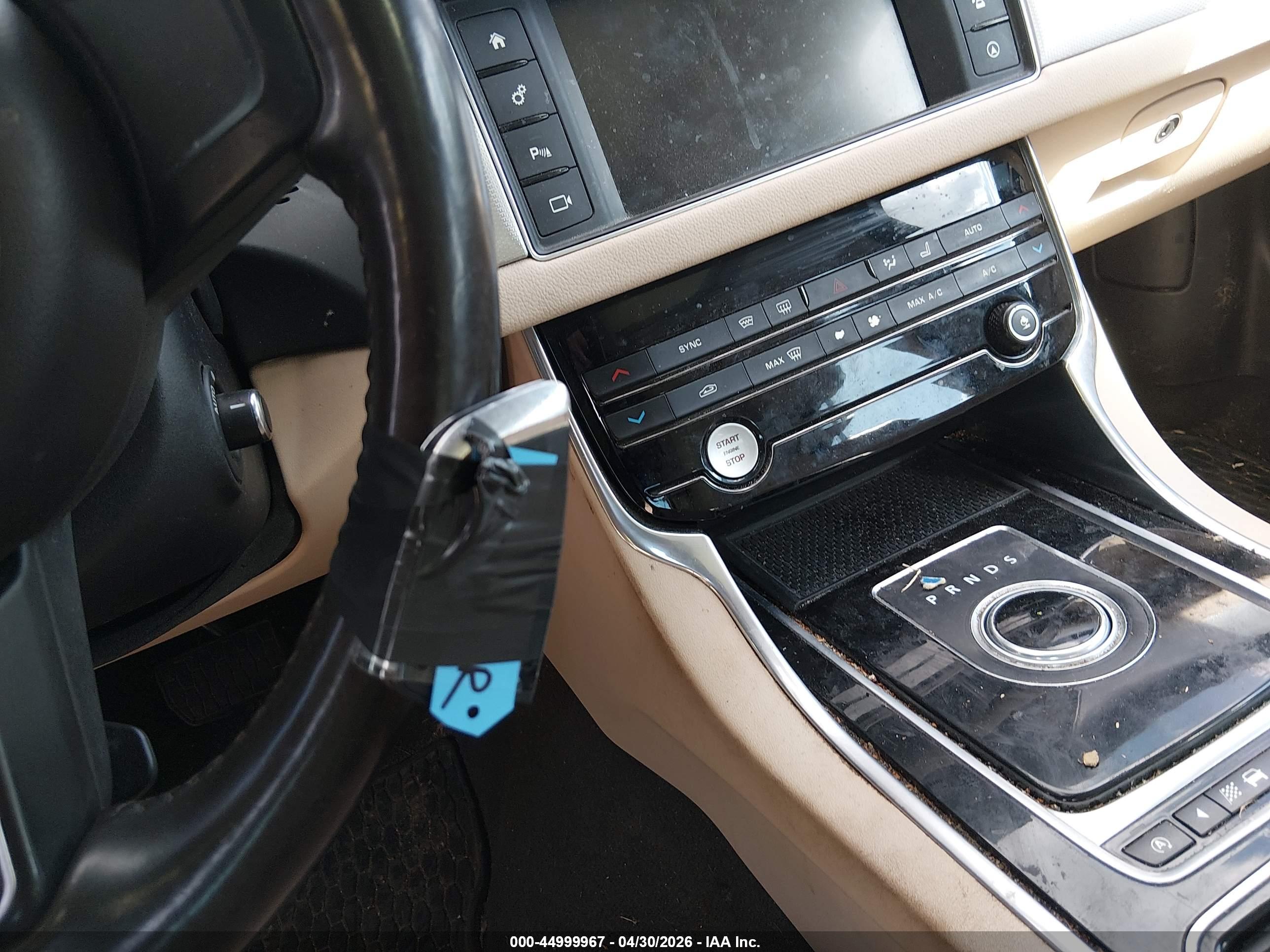 JAGUAR XF image 11