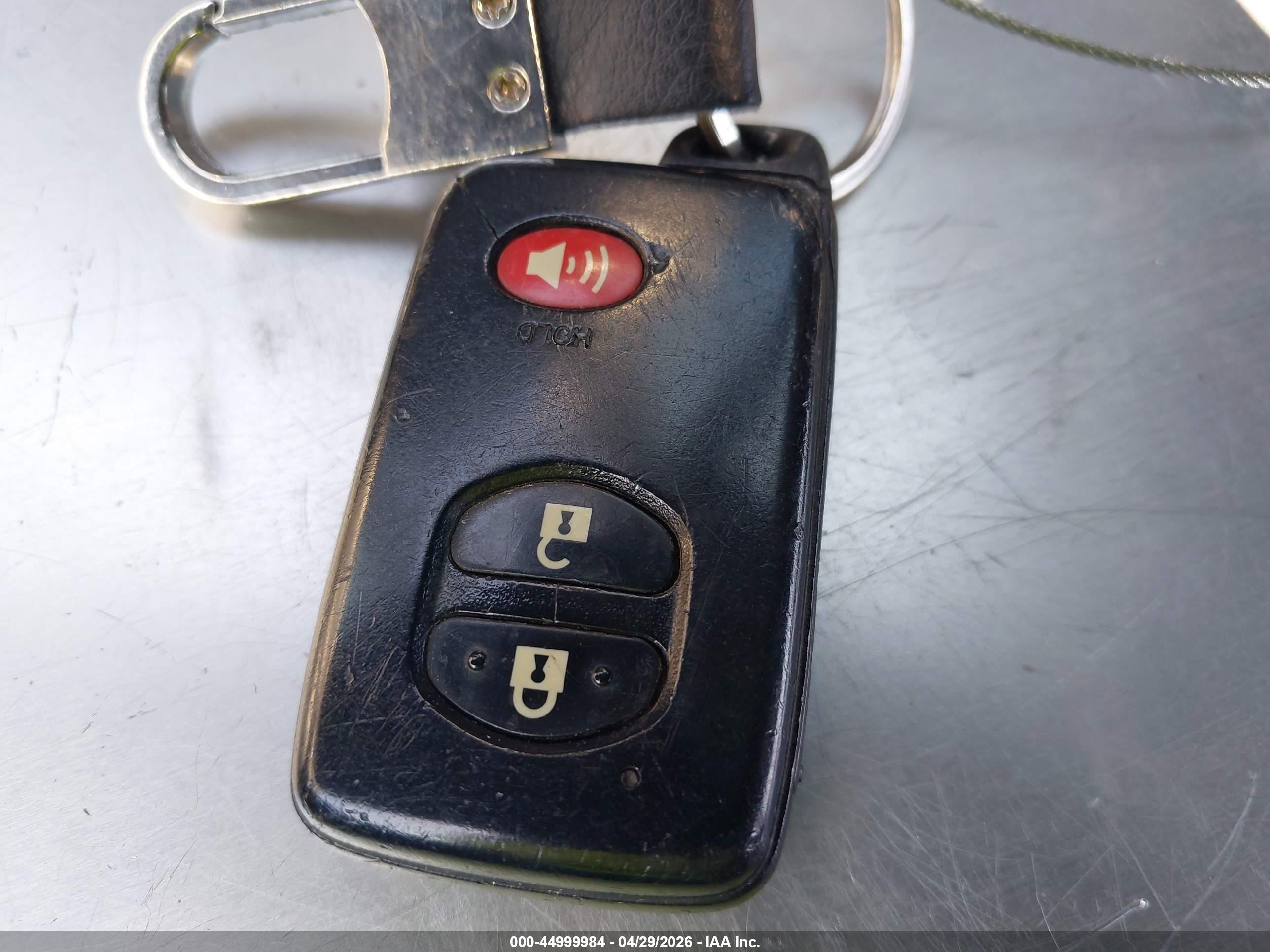 TOYOTA PRIUS image 11