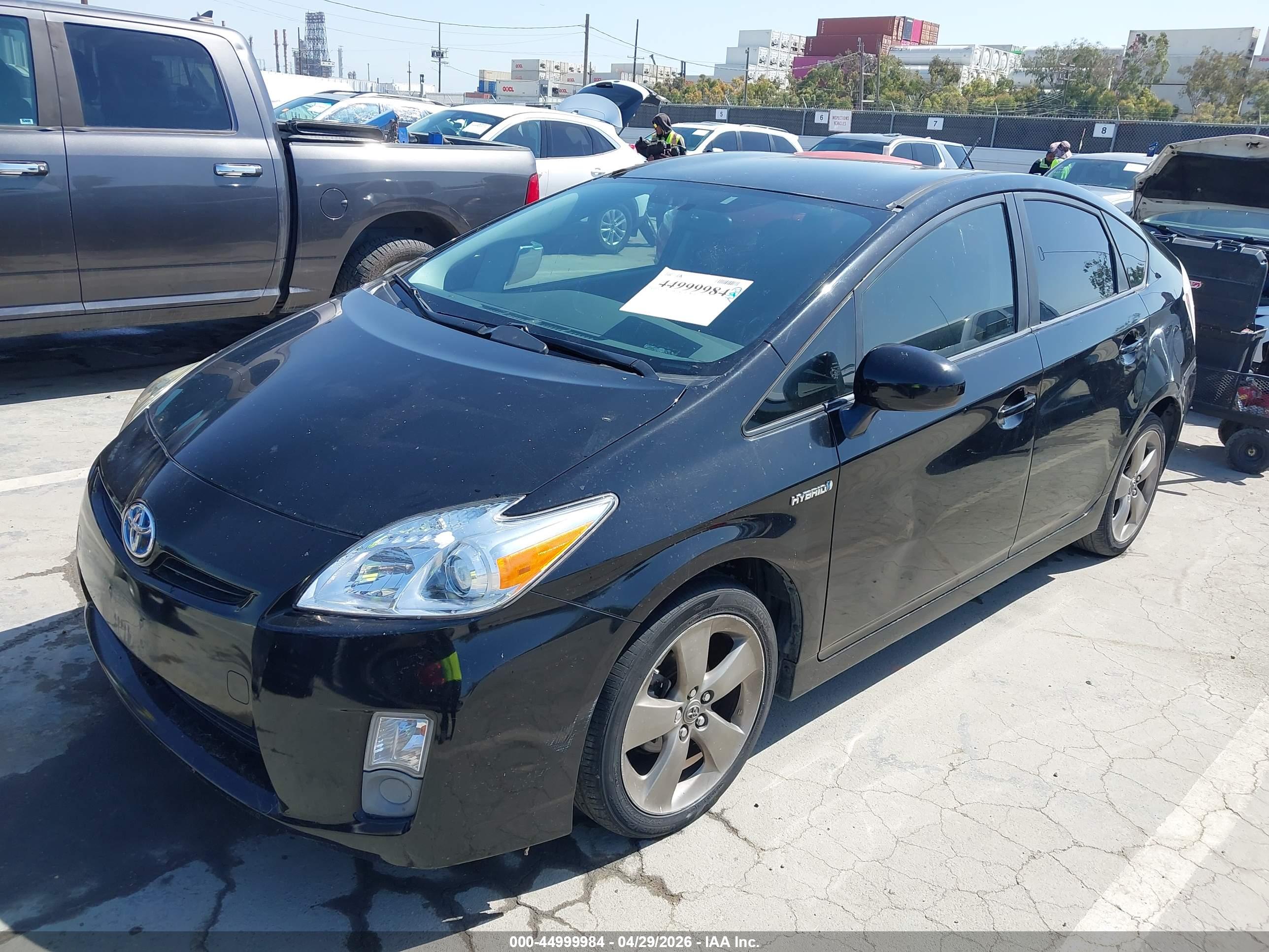 TOYOTA PRIUS image 2