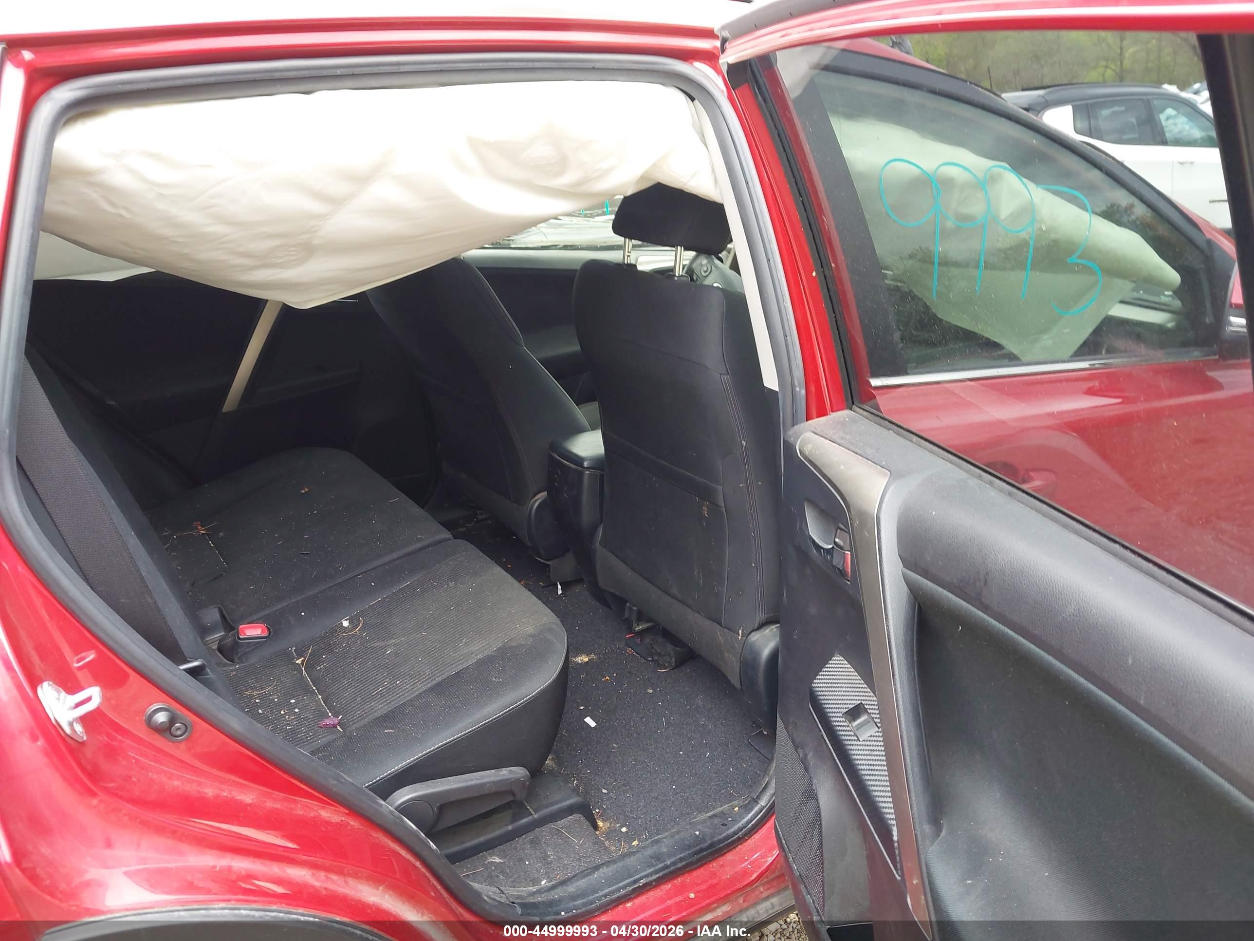 TOYOTA RAV4 image 8