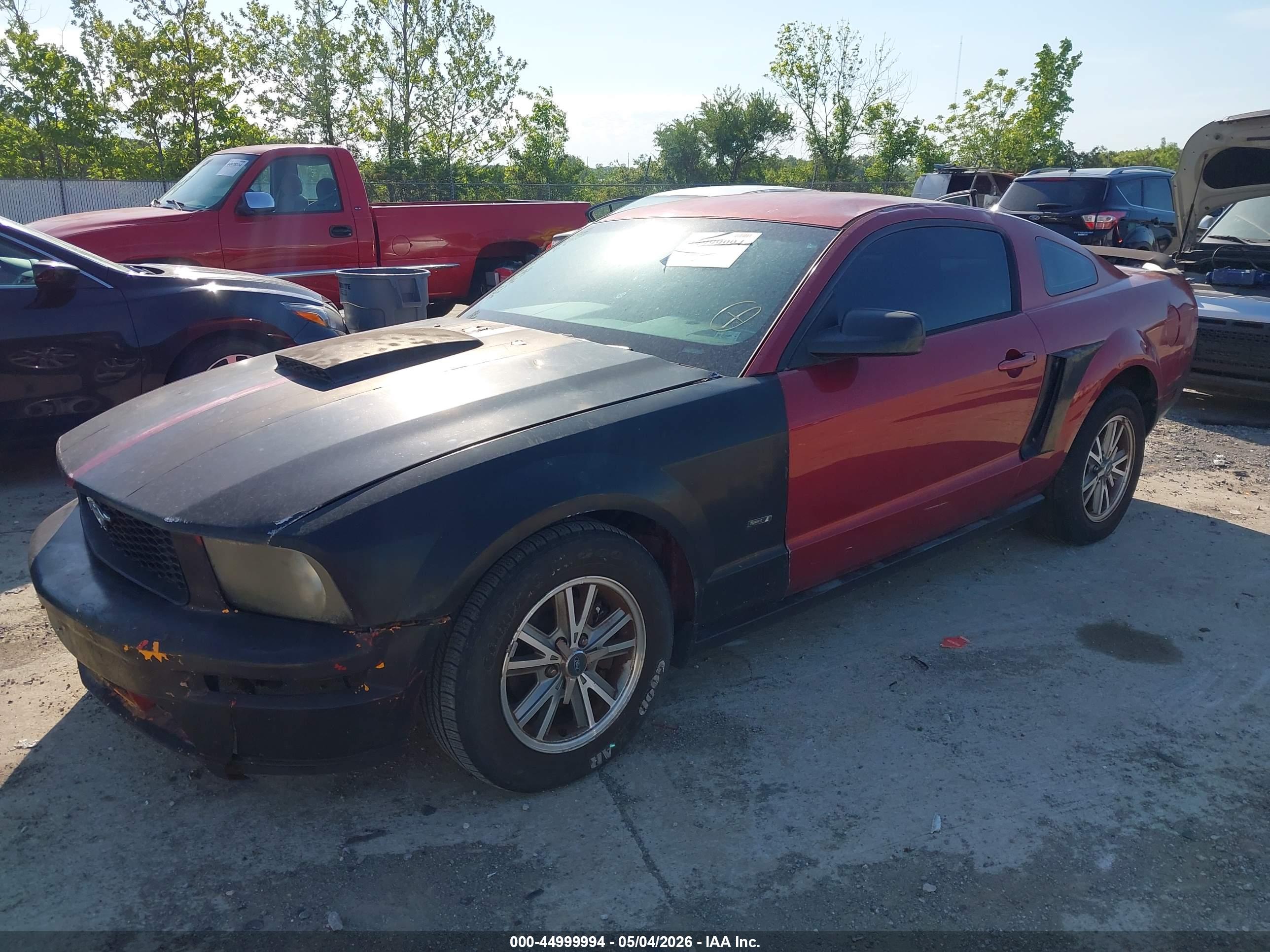 FORD MUSTANG image 2