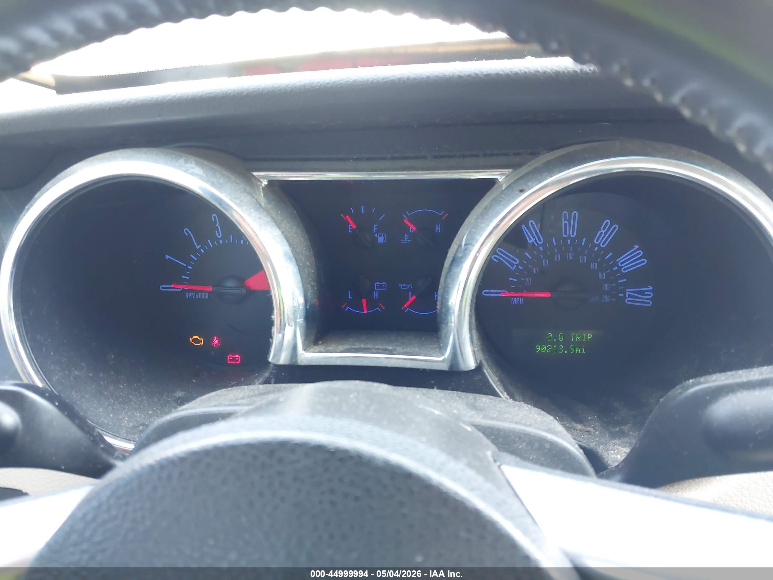 FORD MUSTANG image 7