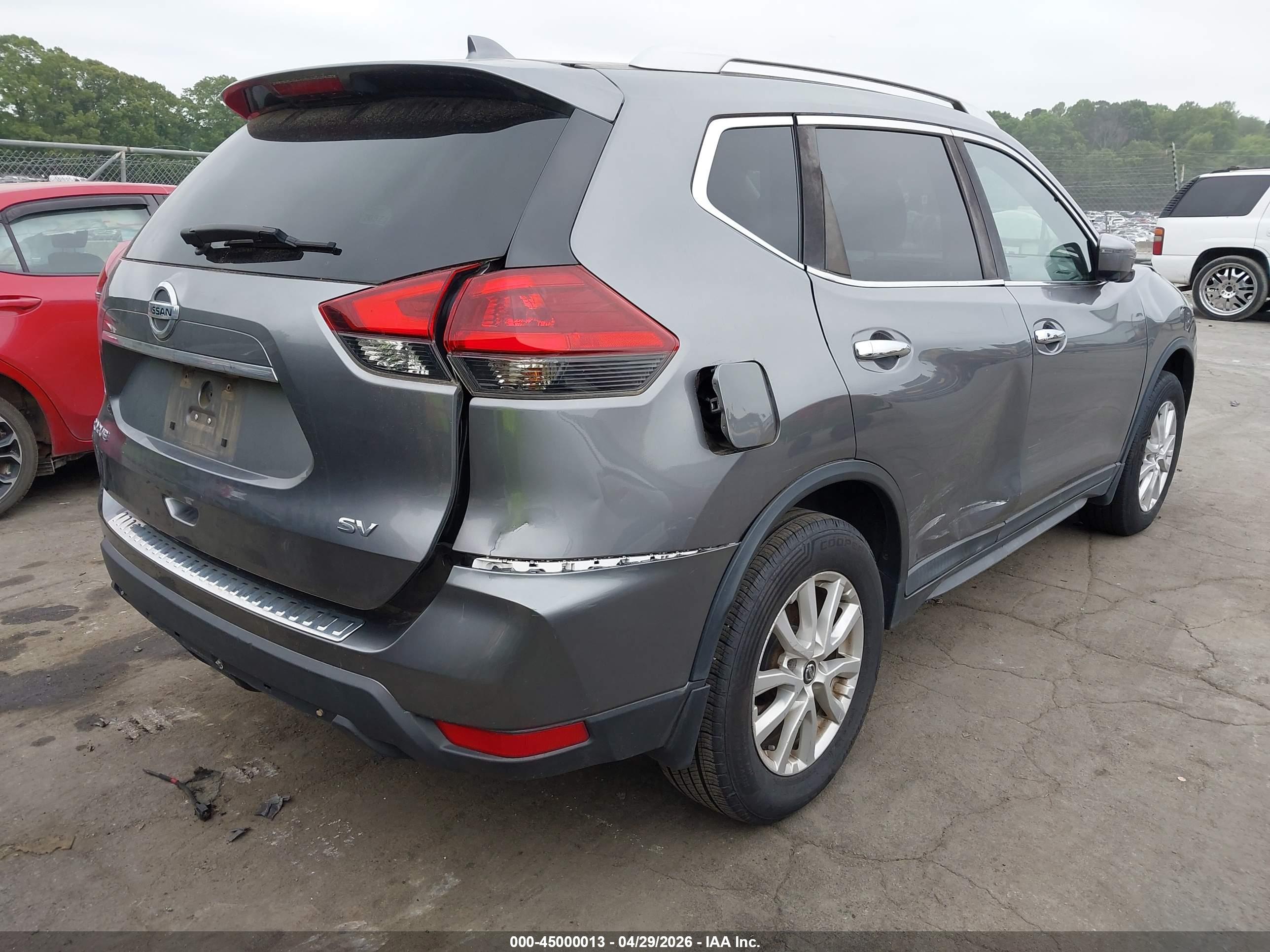 NISSAN ROGUE image 4