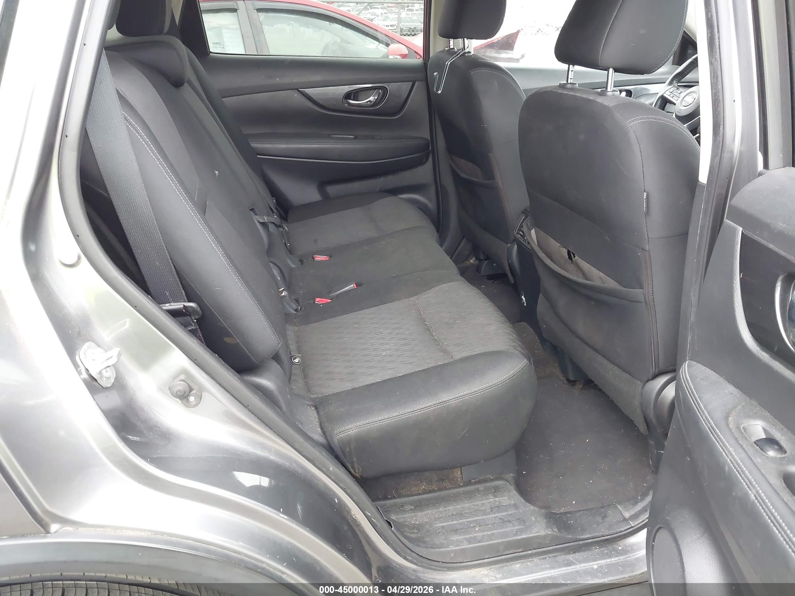 NISSAN ROGUE image 8