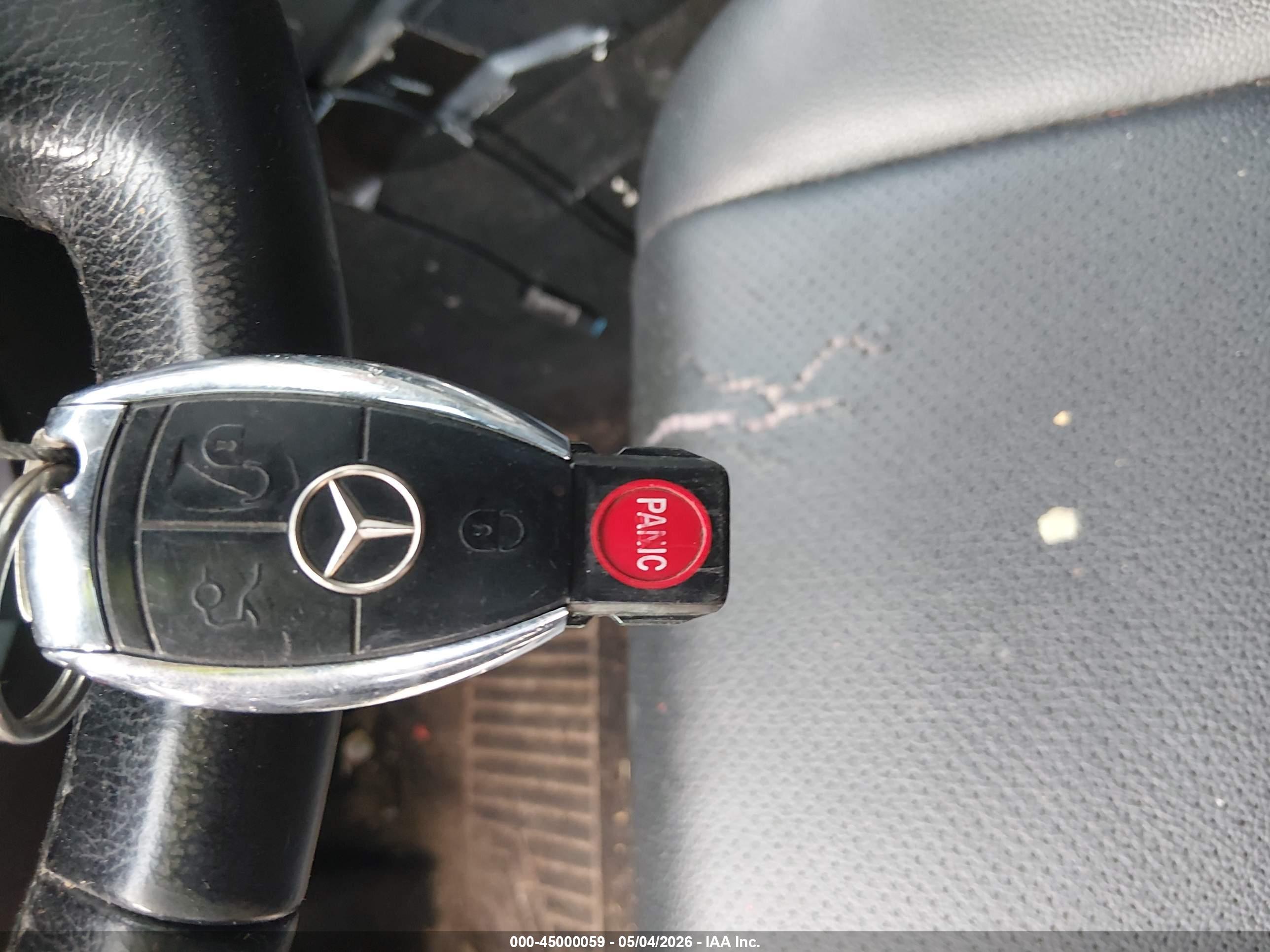 MERCEDES-BENZ C image 11