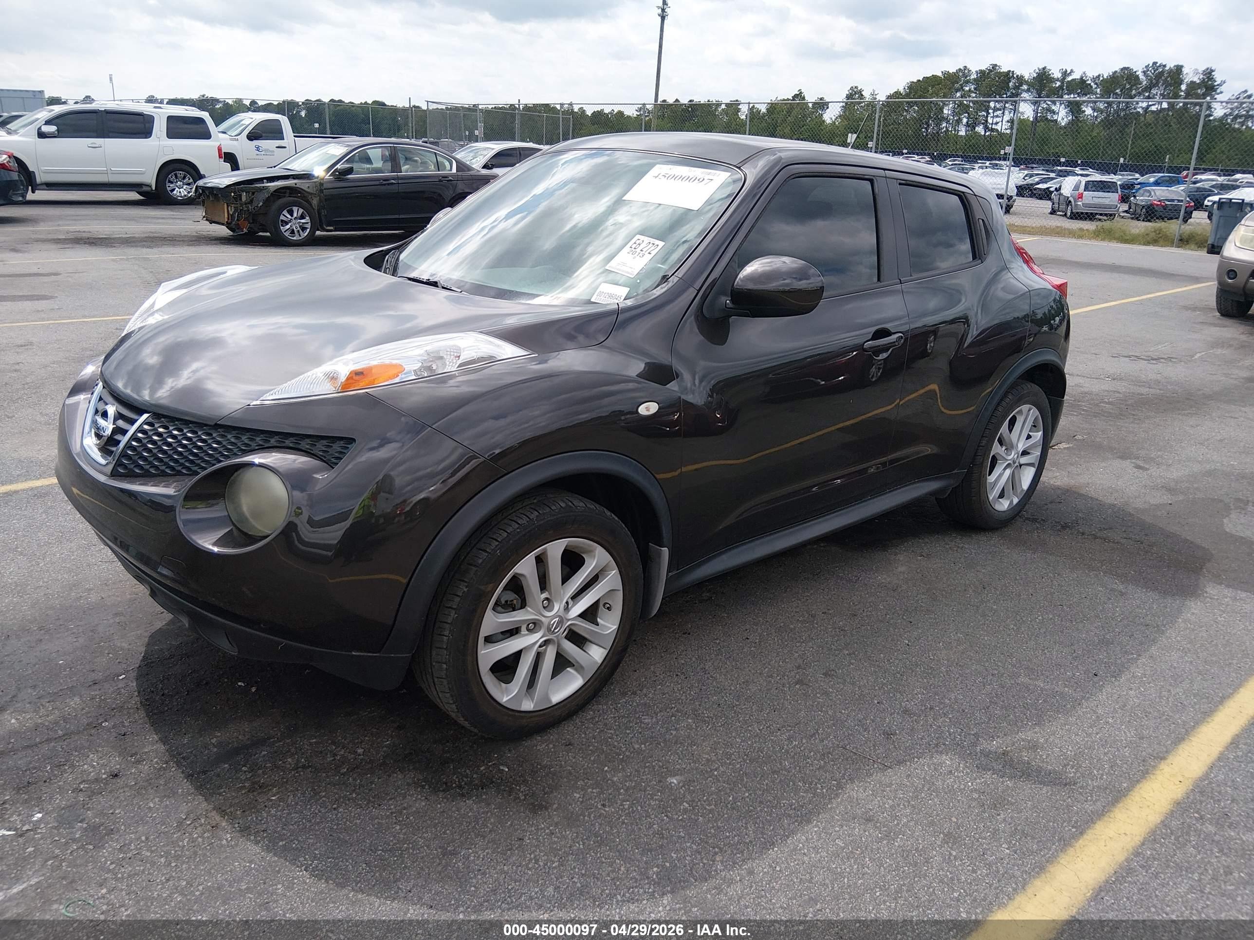 NISSAN JUKE image 2