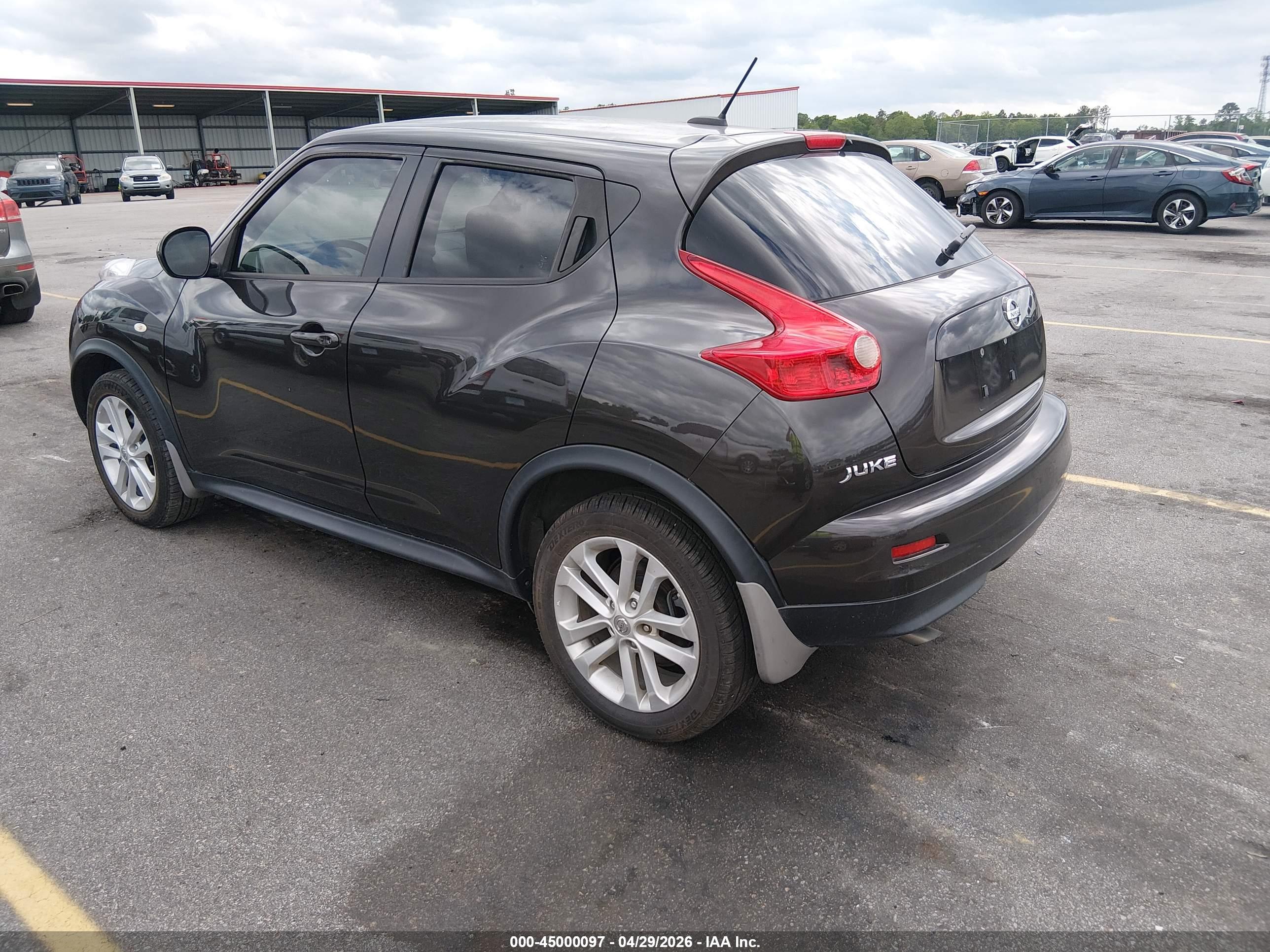 NISSAN JUKE image 3