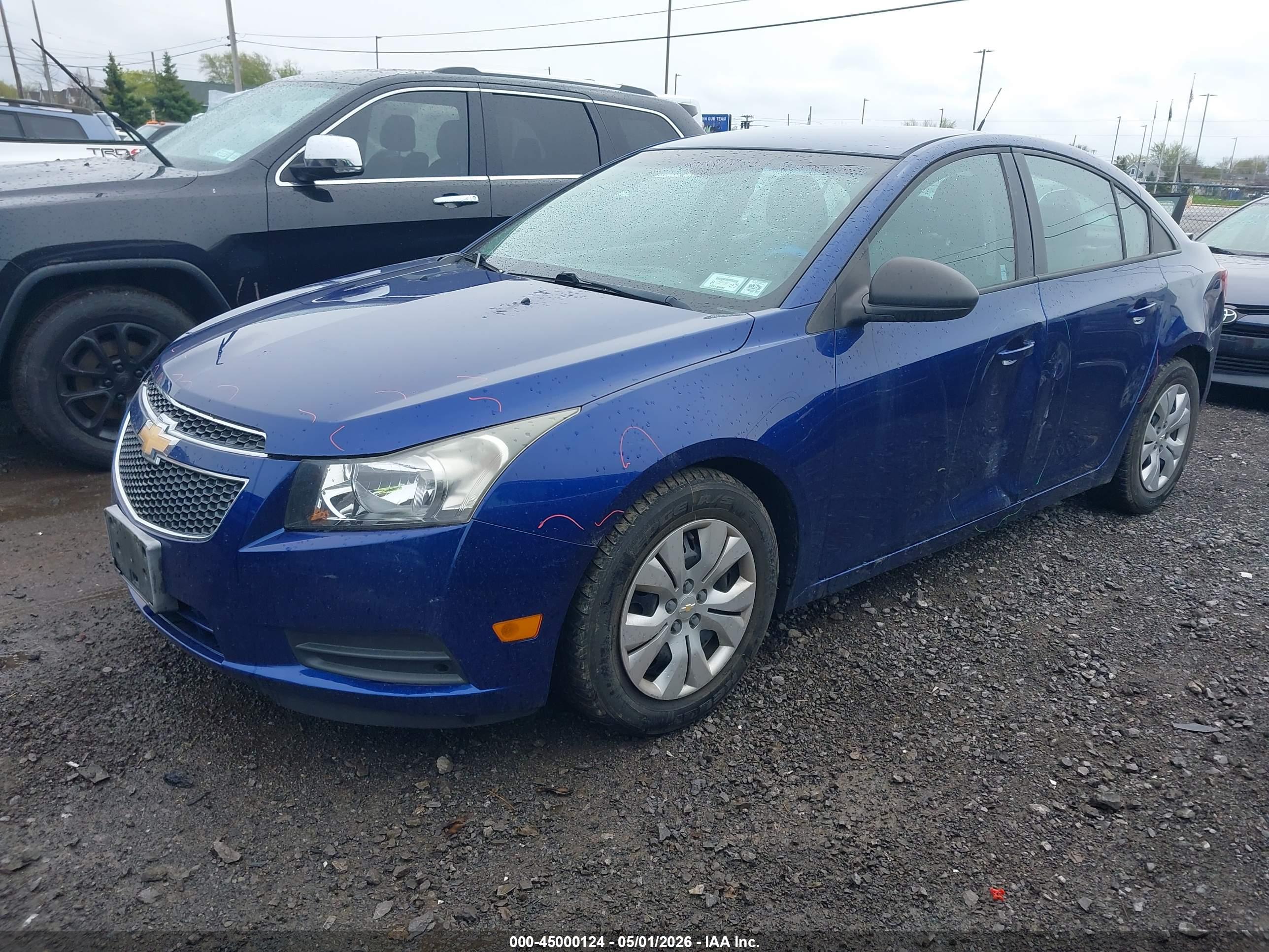 CHEVROLET CRUZE image 2