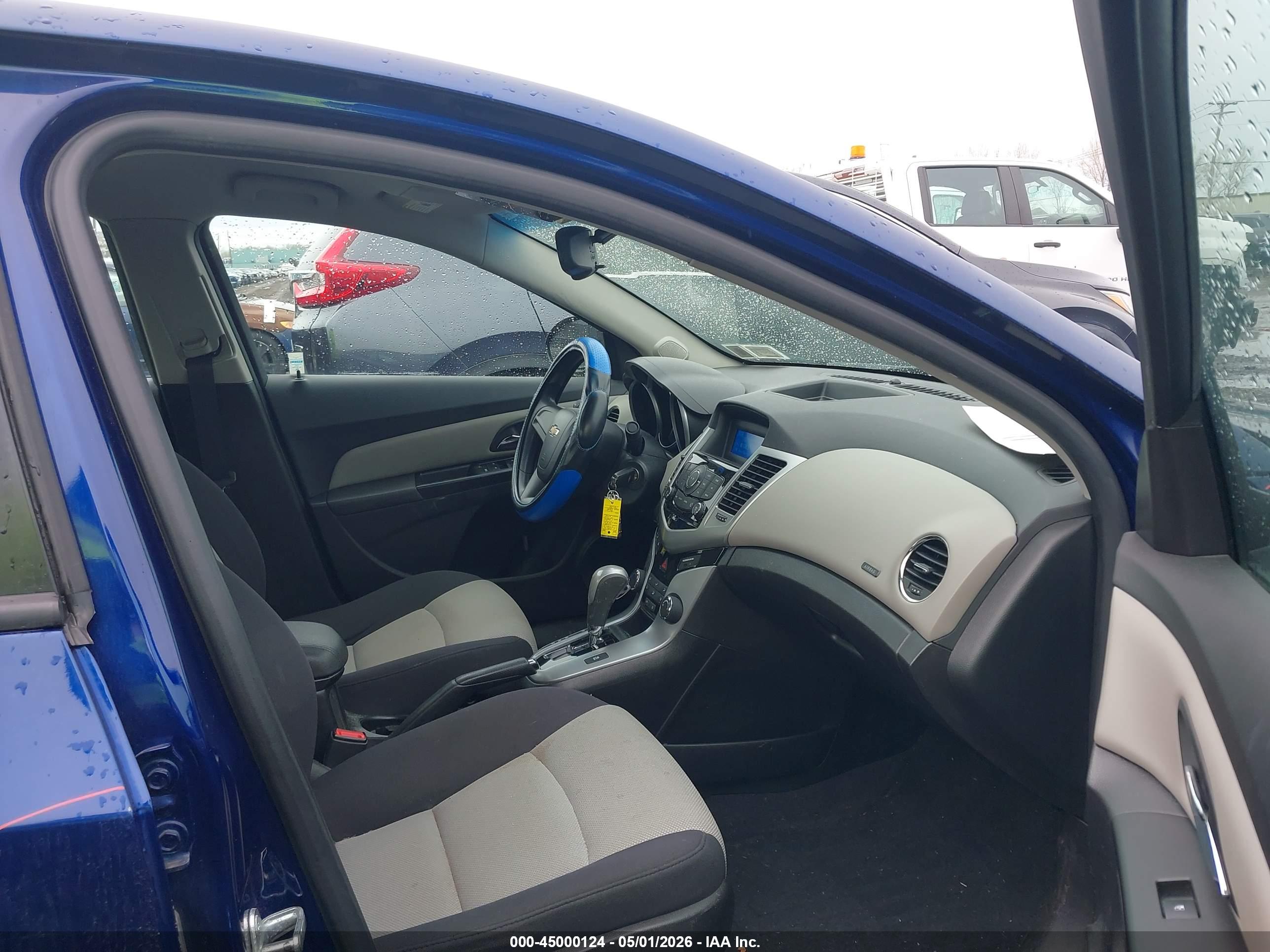 CHEVROLET CRUZE image 5