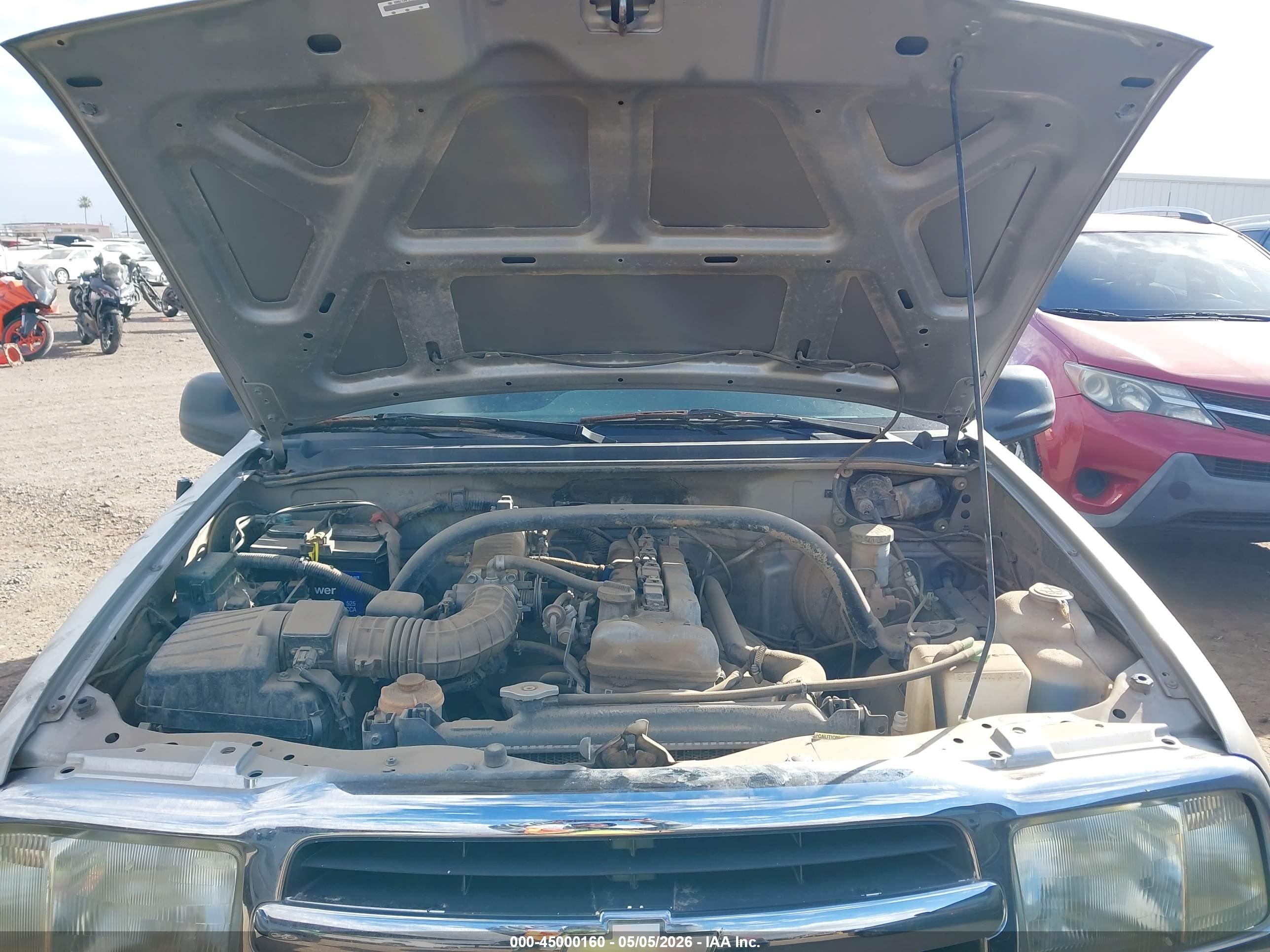 CHEVROLET TRACKER image 10