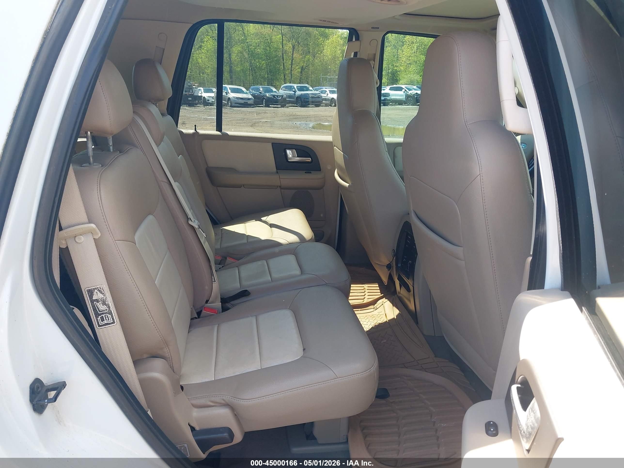 FORD EXPEDITION image 8