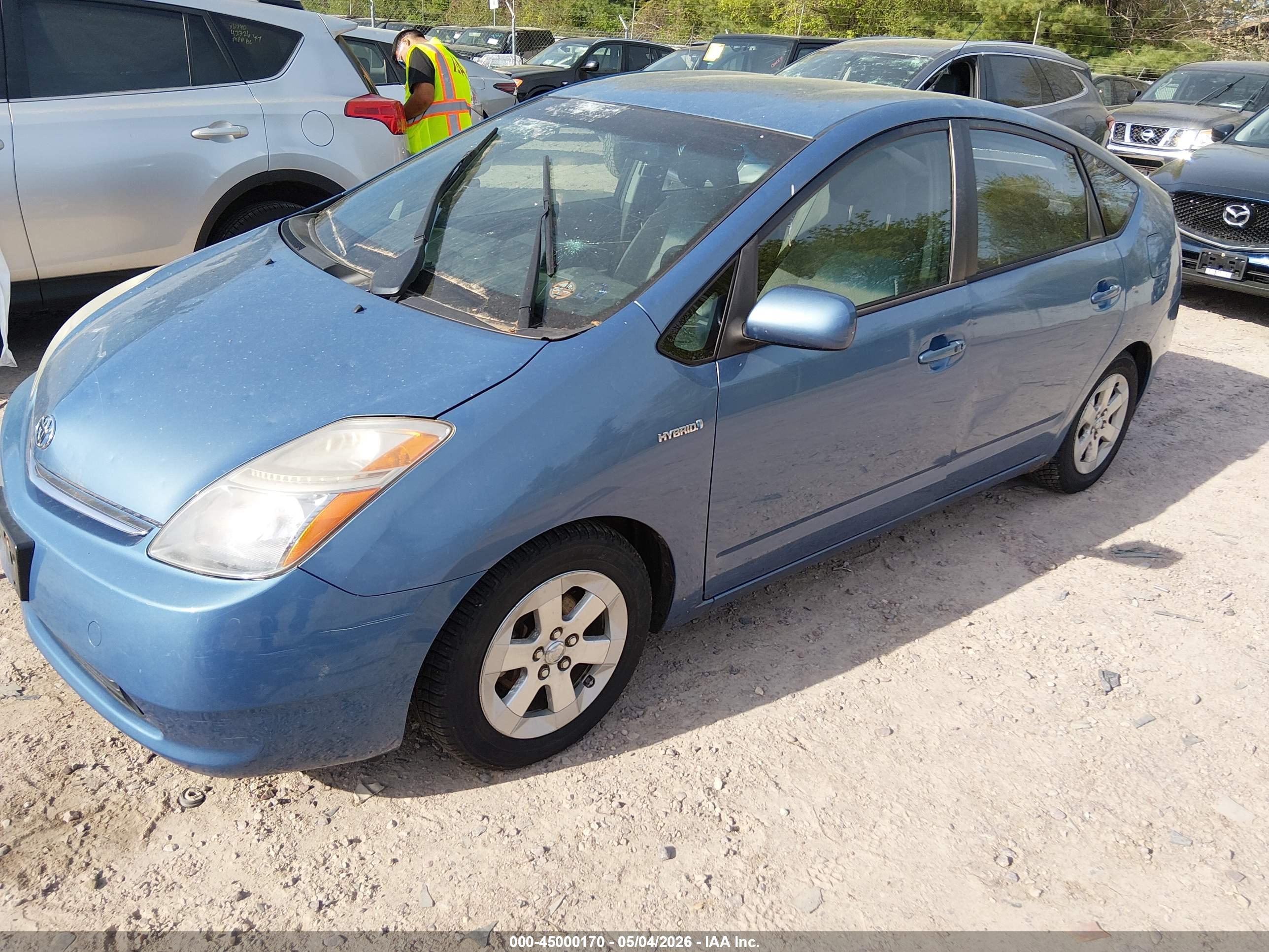 TOYOTA PRIUS image 2