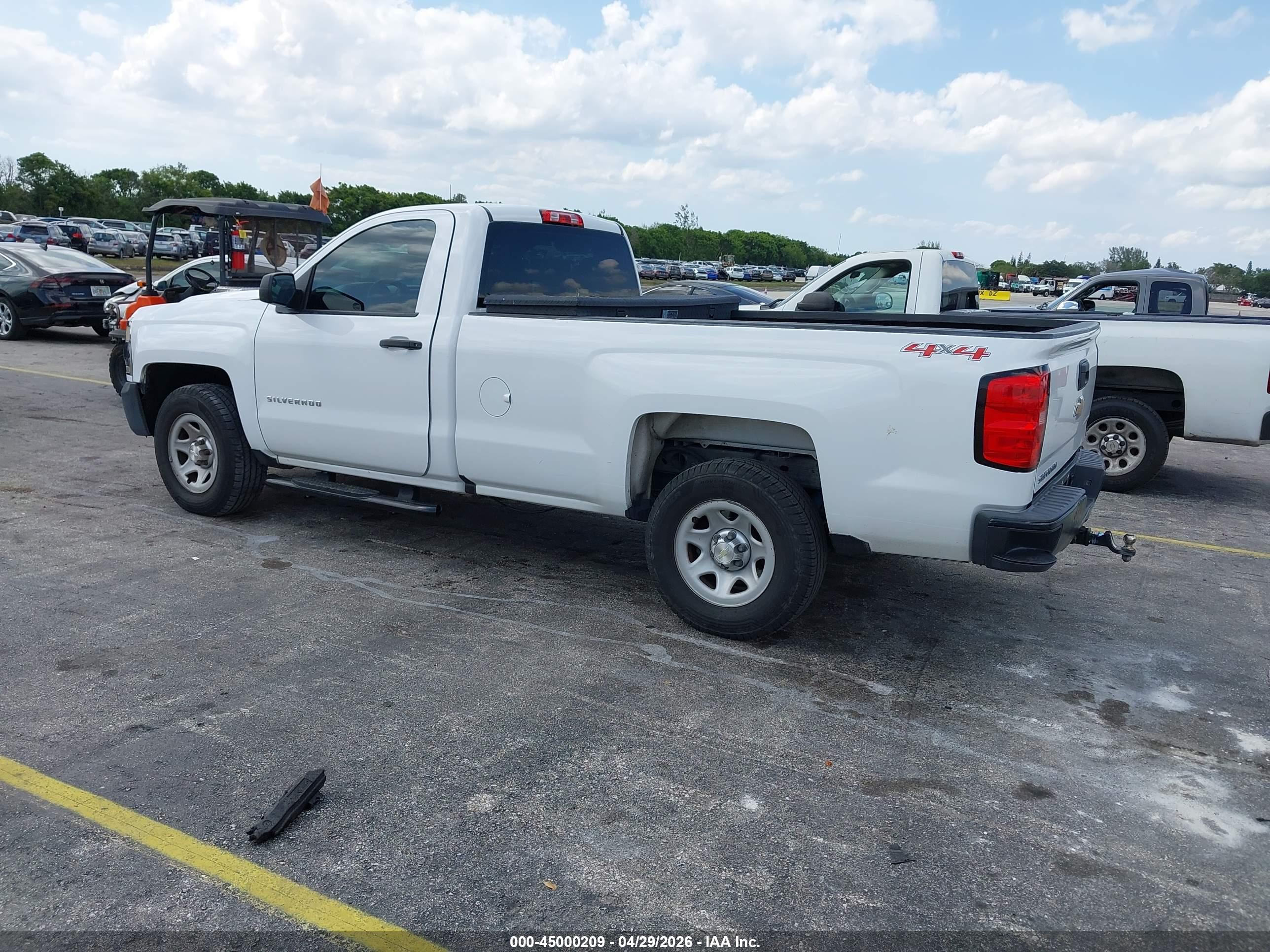 CHEVROLET SILVERADO image 3