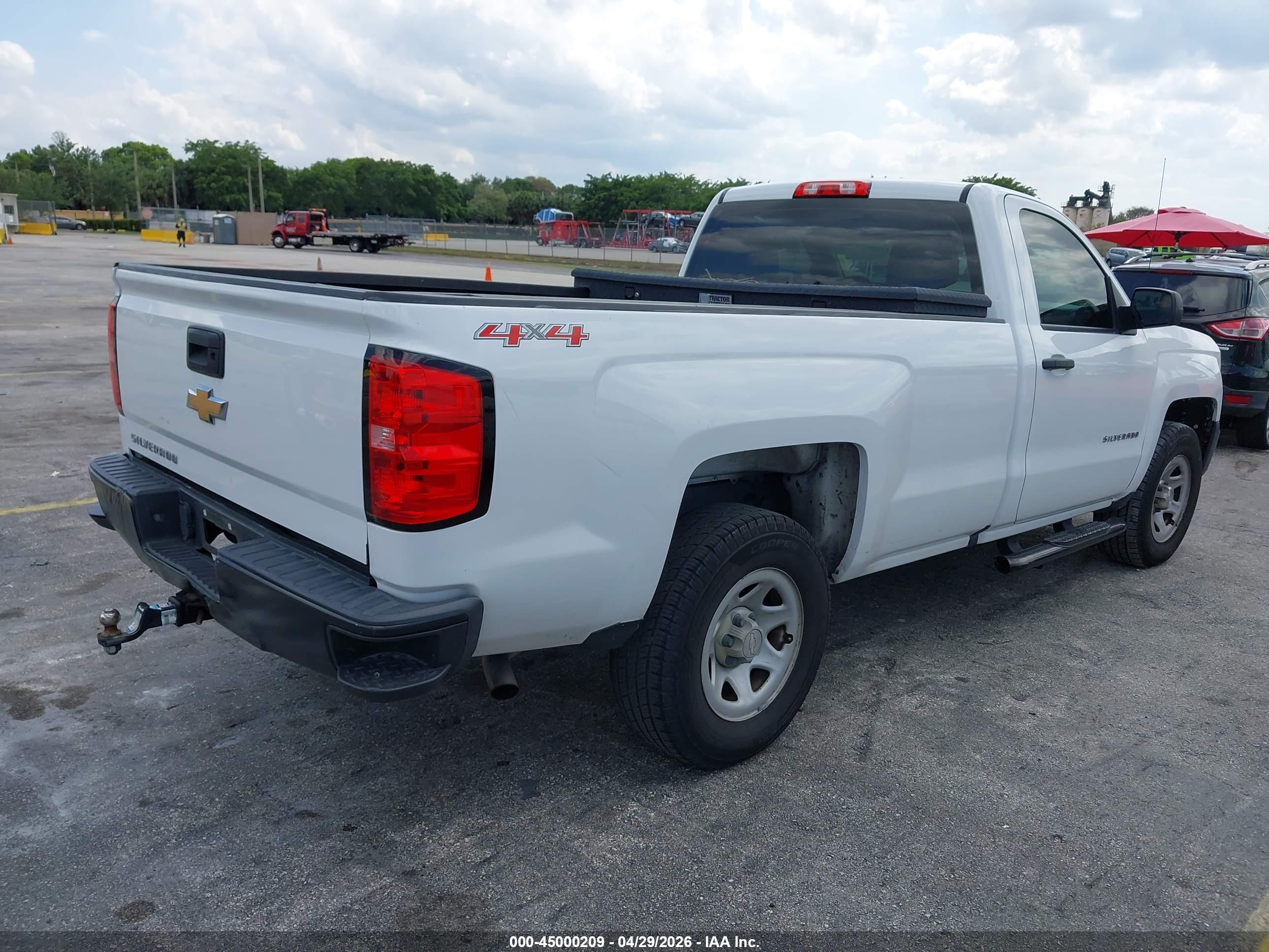 CHEVROLET SILVERADO image 4