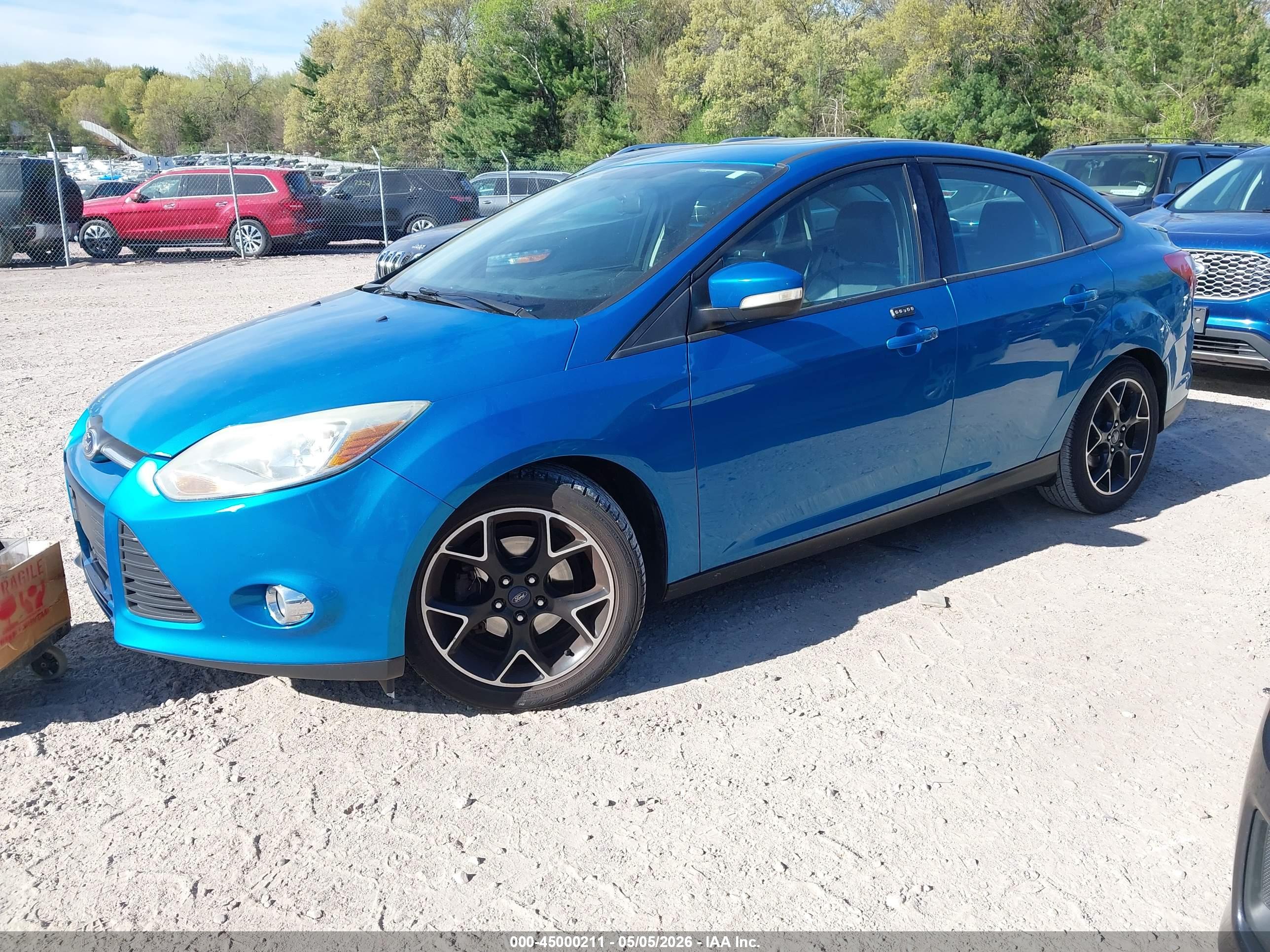 FORD FOCUS image 2