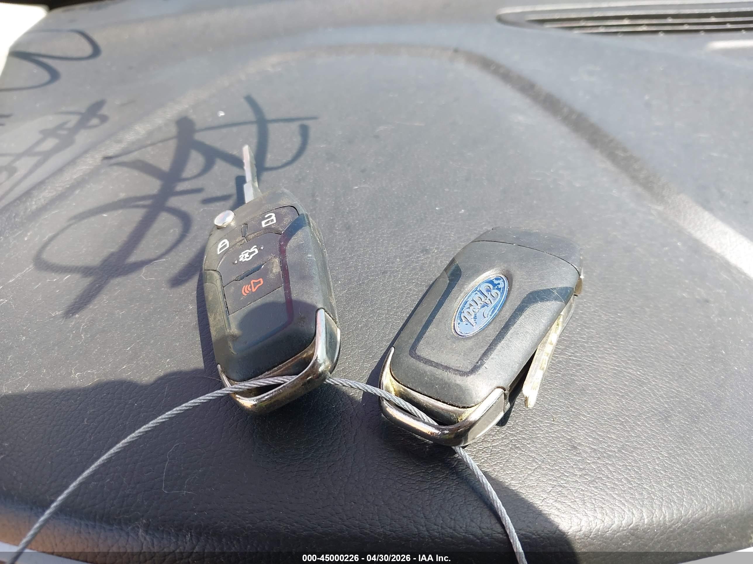 FORD FUSION image 11