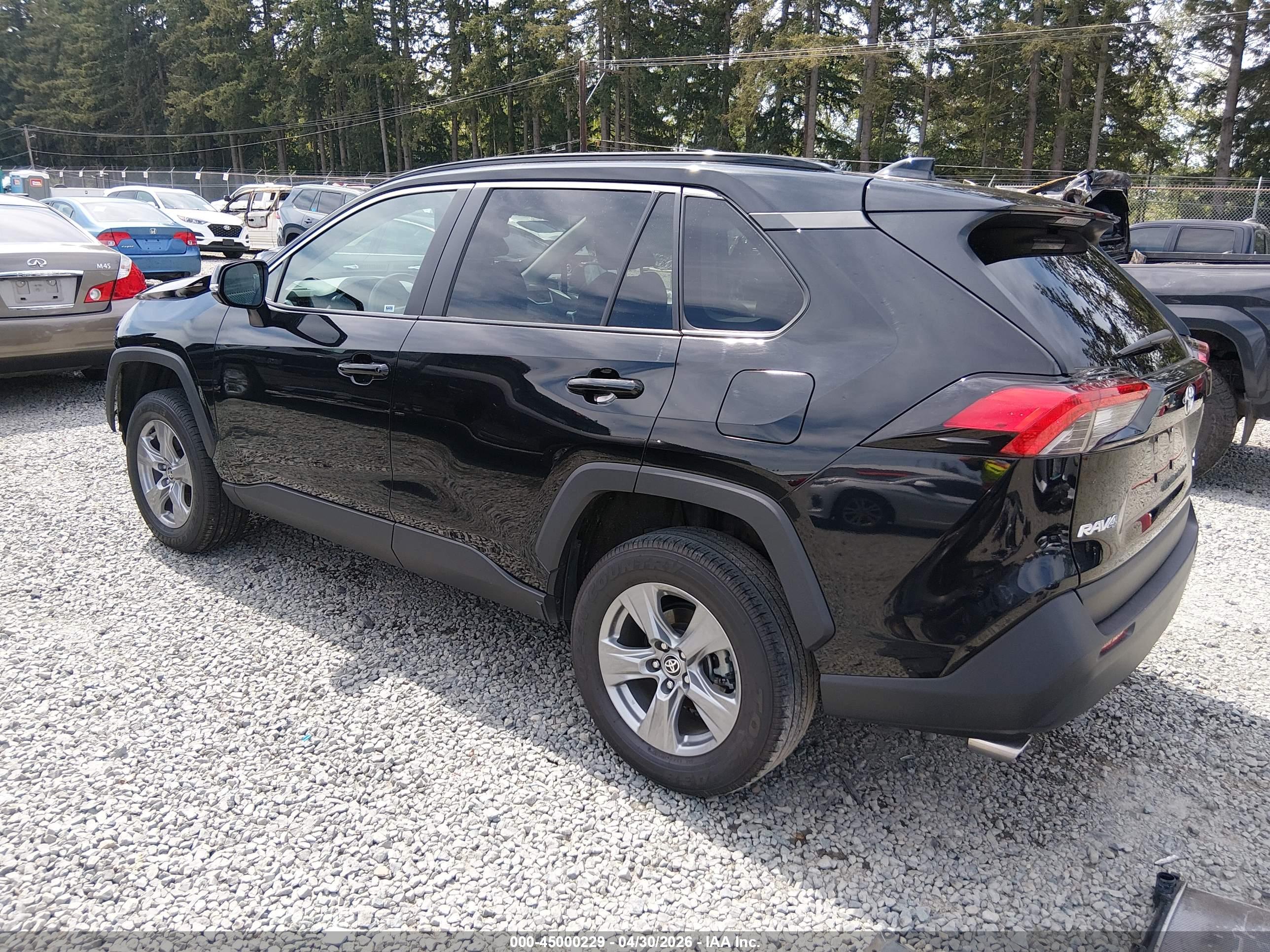 TOYOTA RAV4 image 3