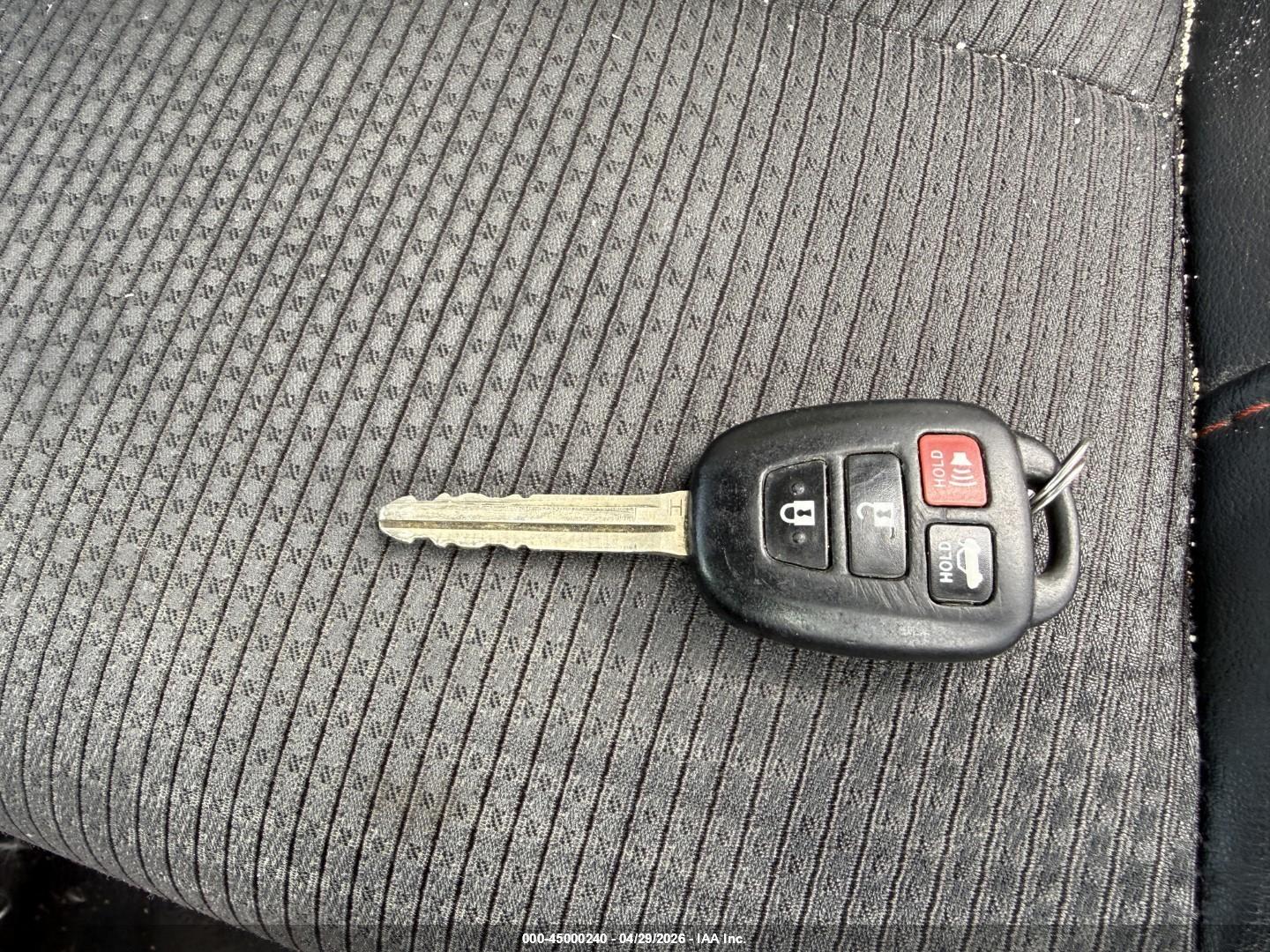 TOYOTA CAMRY image 11