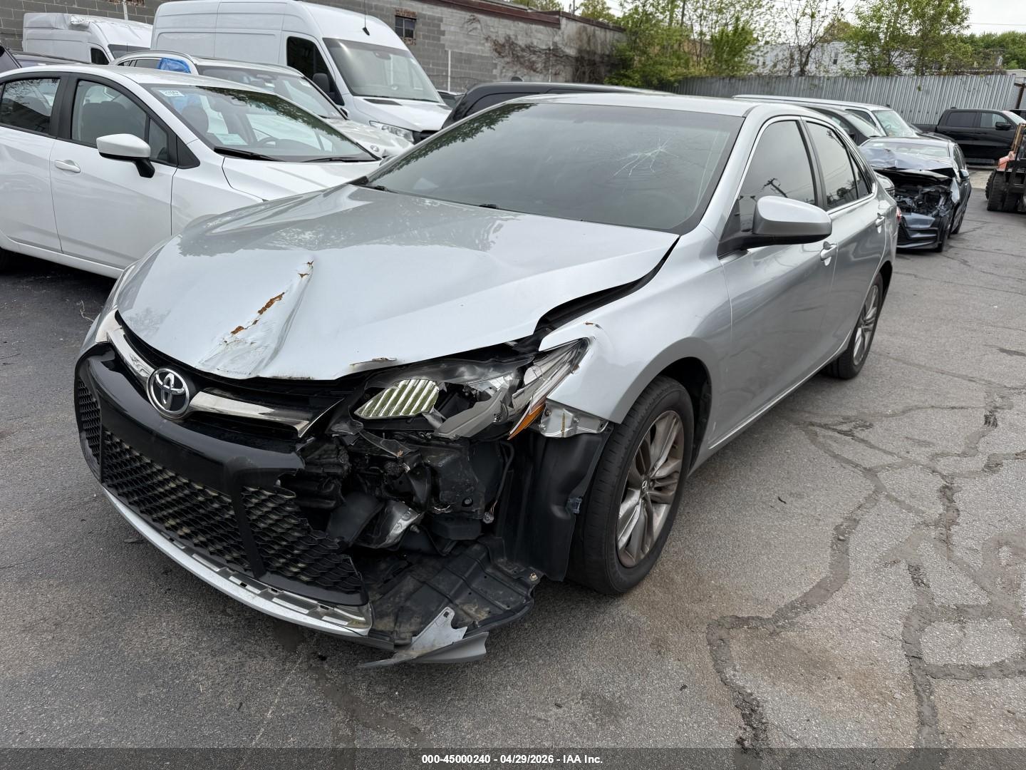 TOYOTA CAMRY image 2
