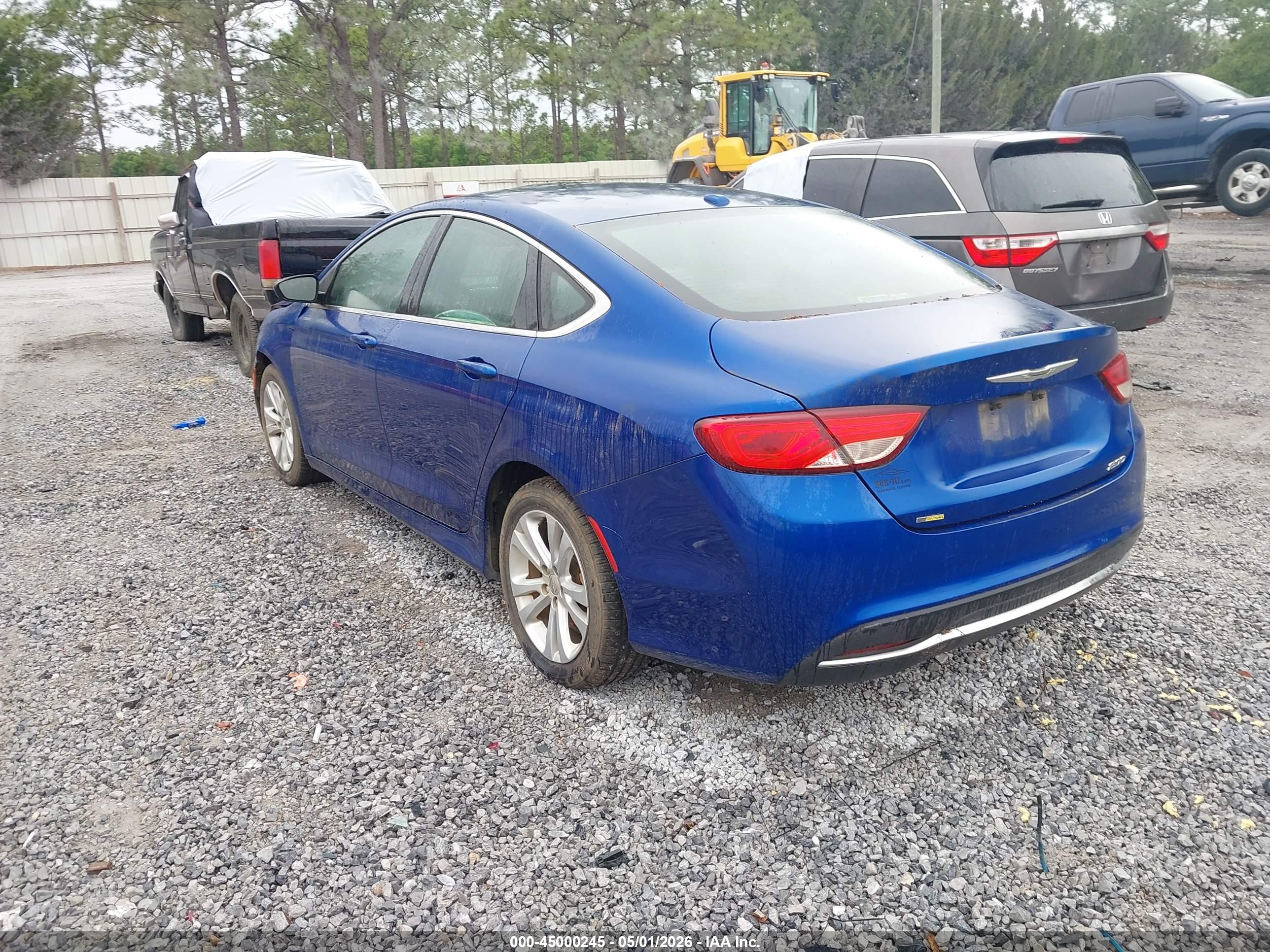 CHRYSLER 200 image 3