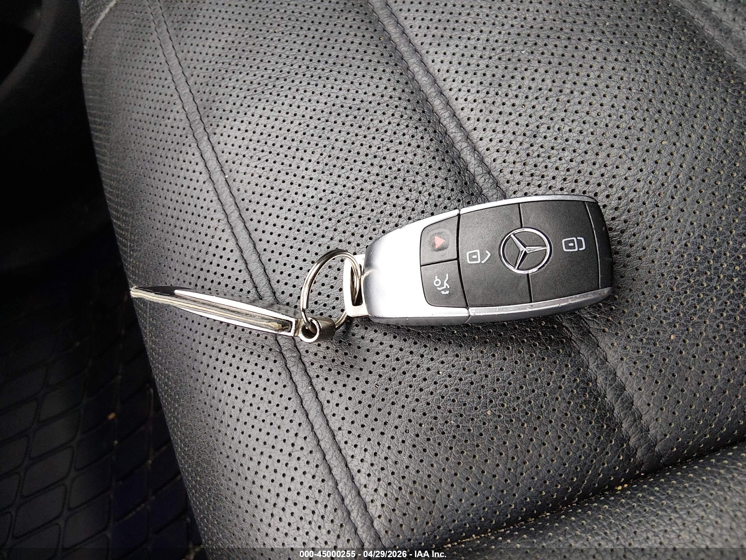 MERCEDES-BENZ GLE image 11