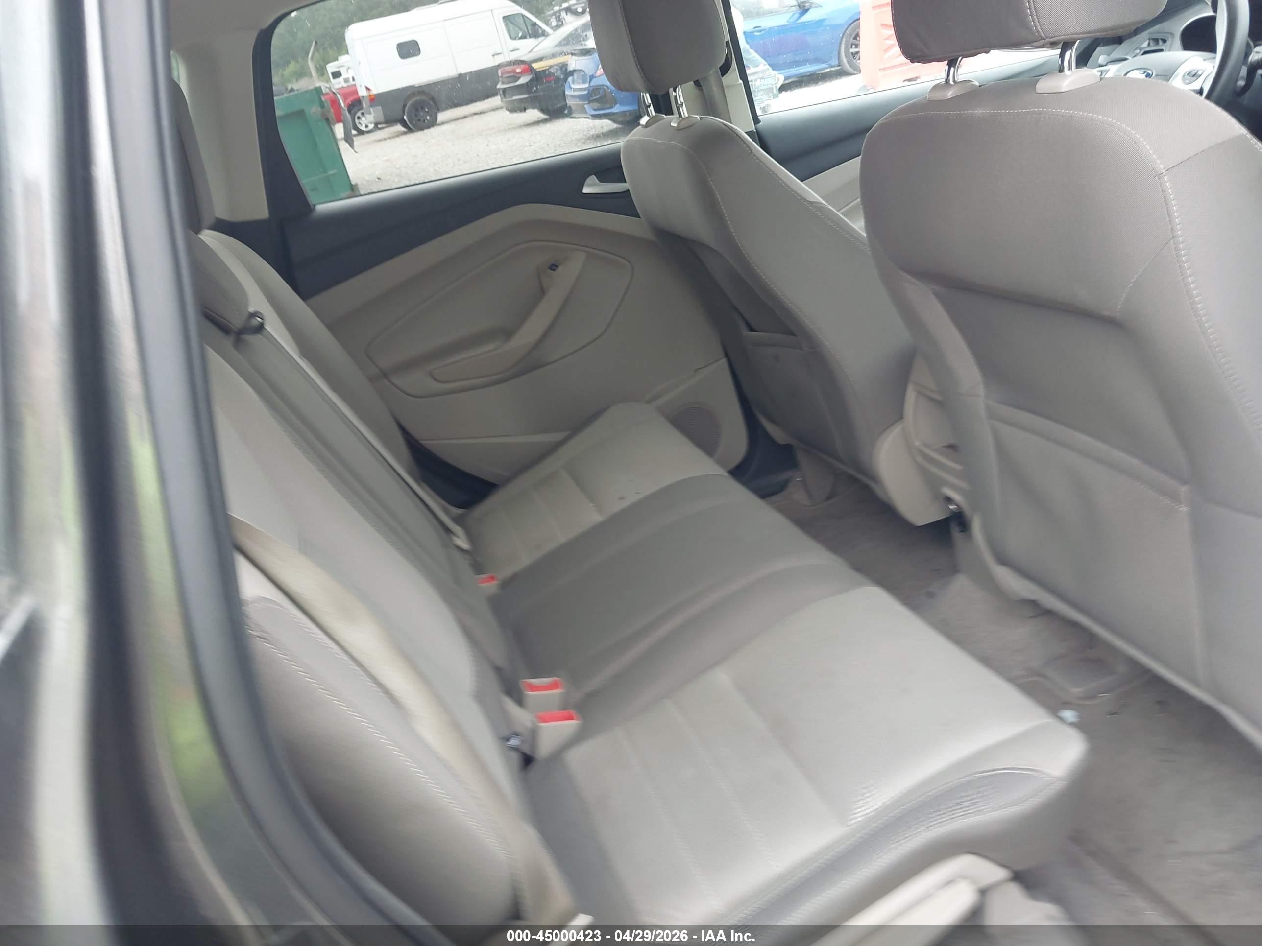 FORD ESCAPE image 8