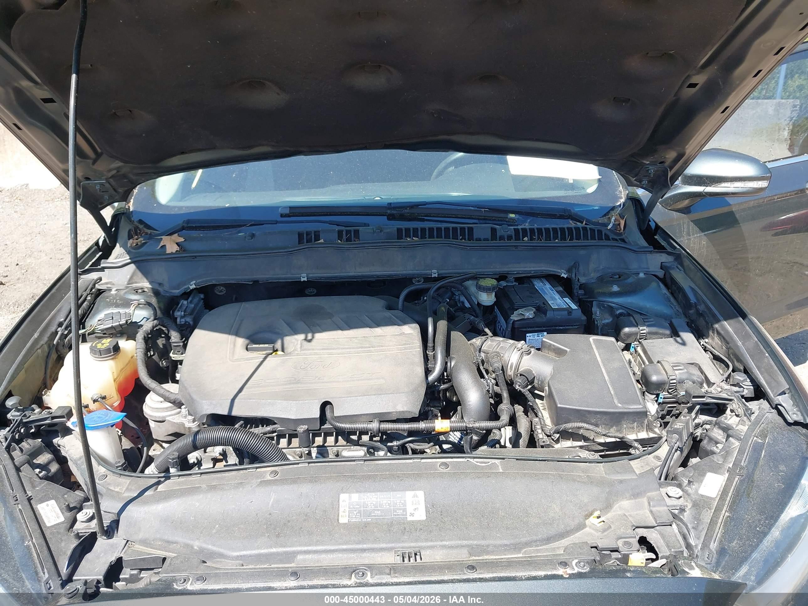 FORD FUSION image 10