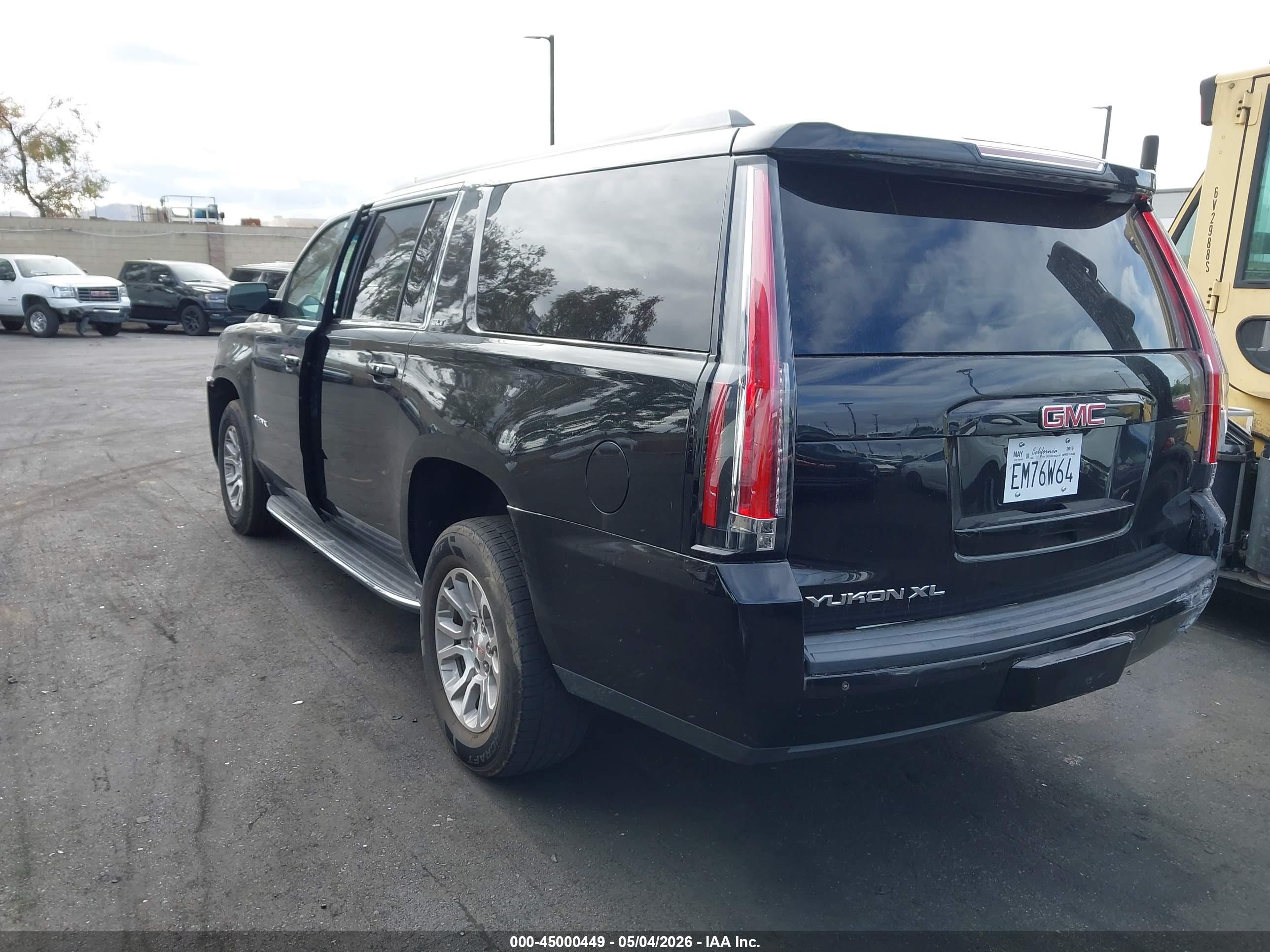 GMC YUKON image 3