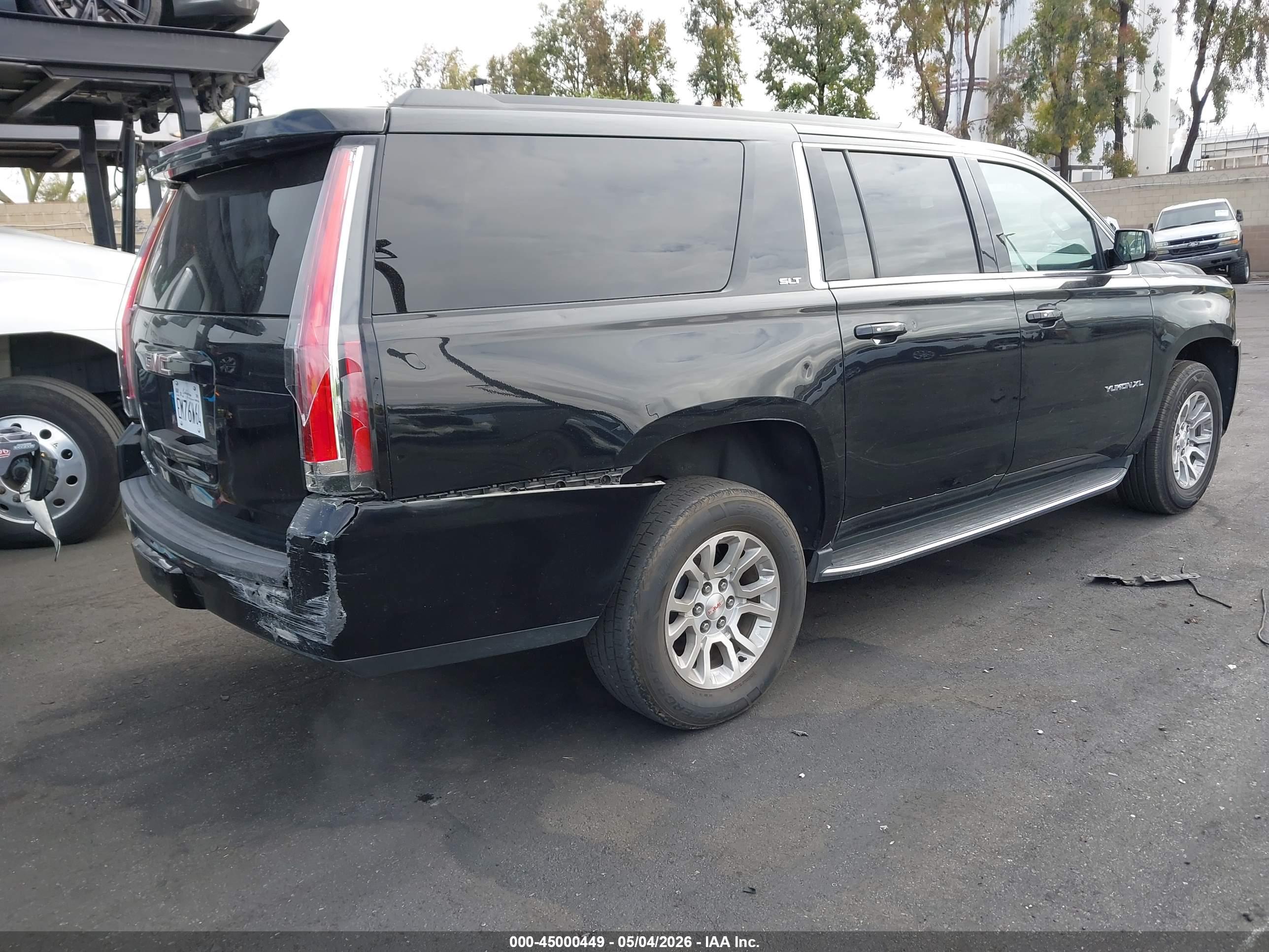 GMC YUKON image 4