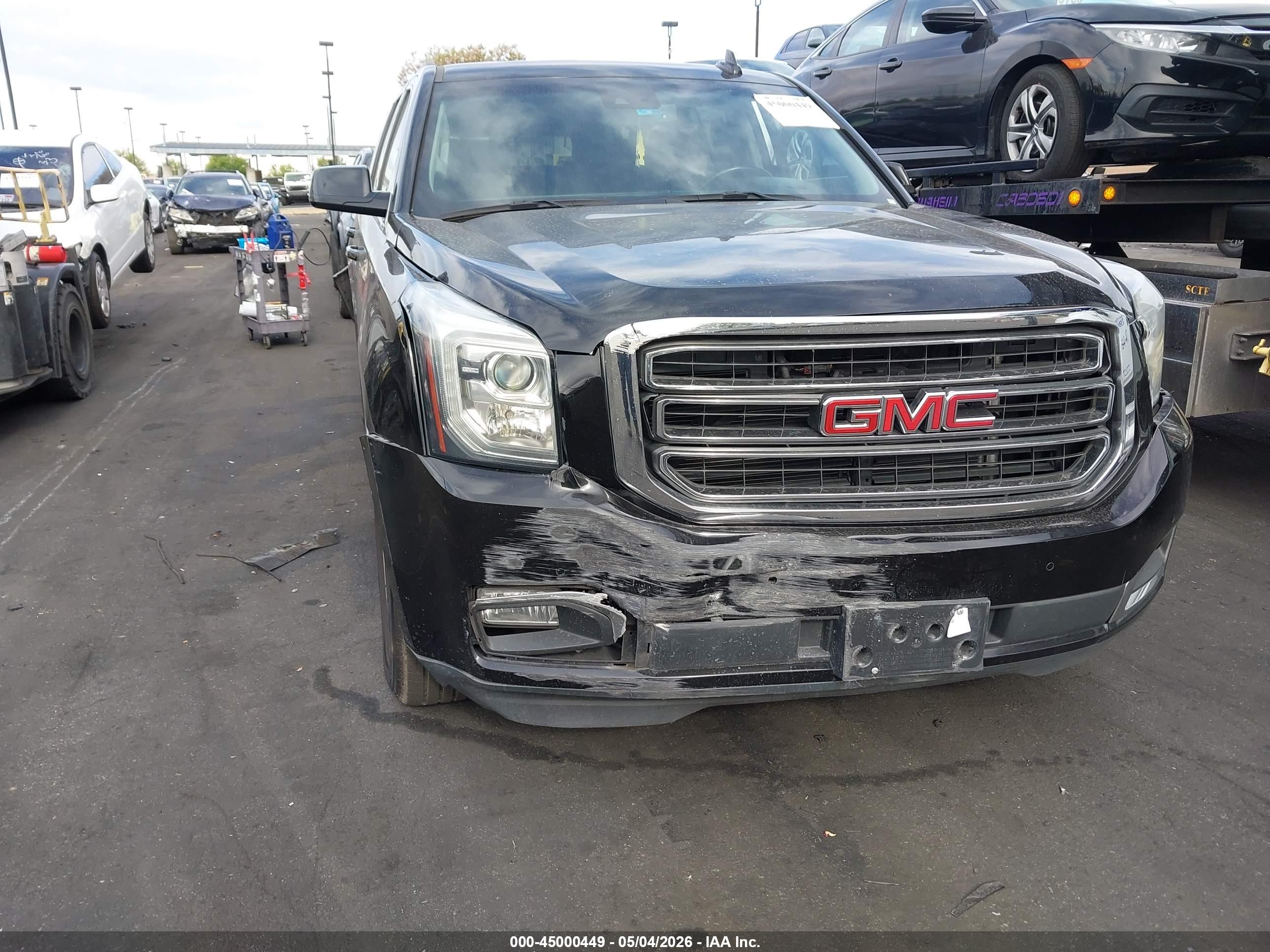 GMC YUKON image 6