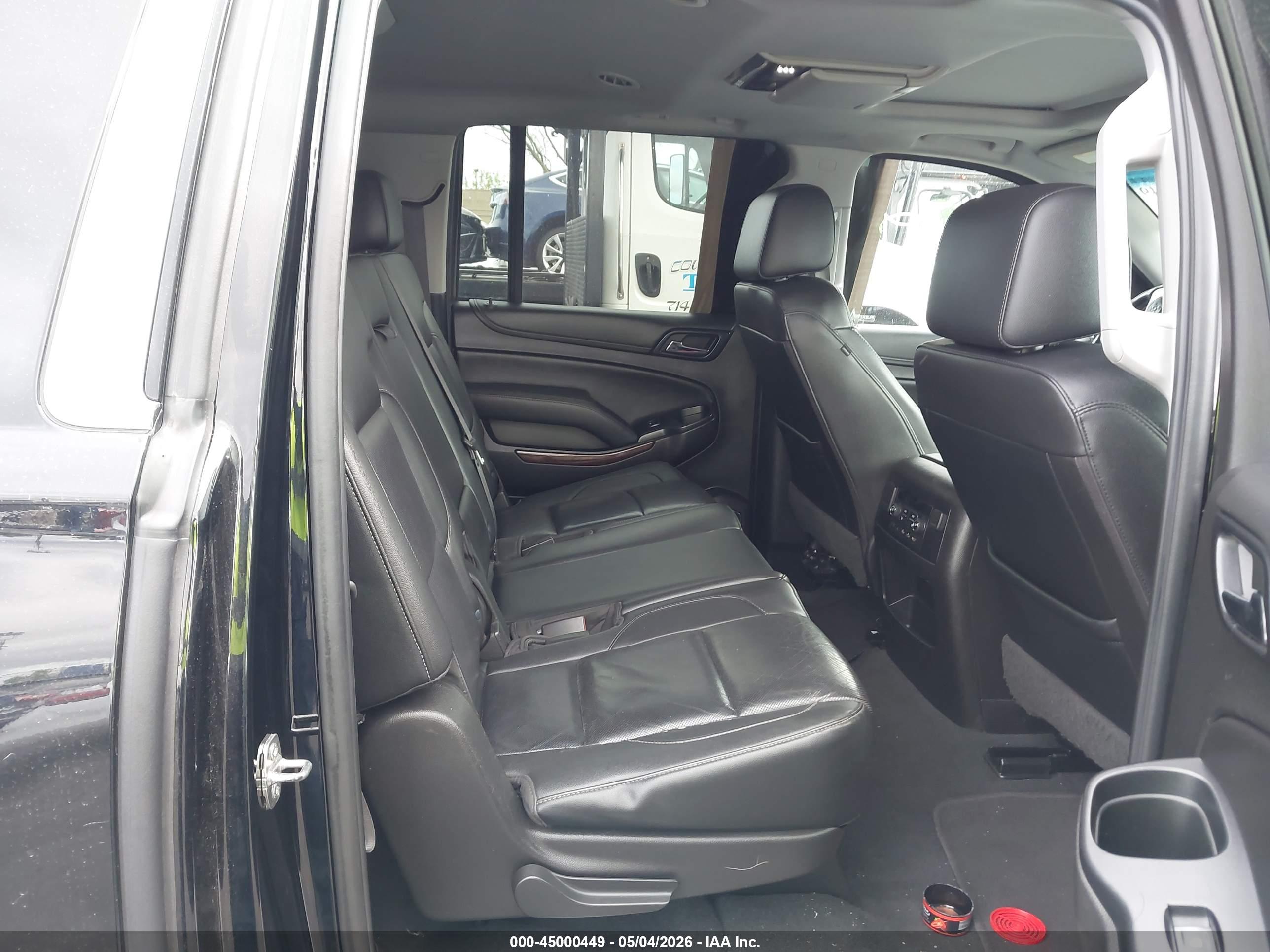 GMC YUKON image 8