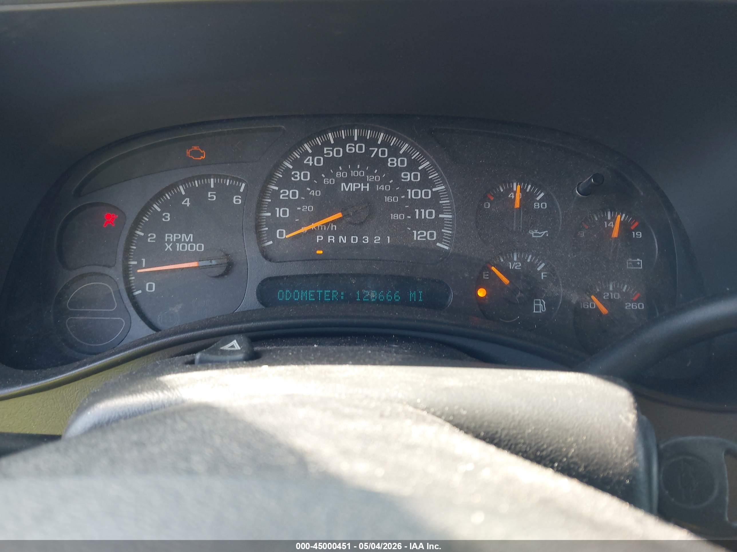 CHEVROLET SILVERADO image 7