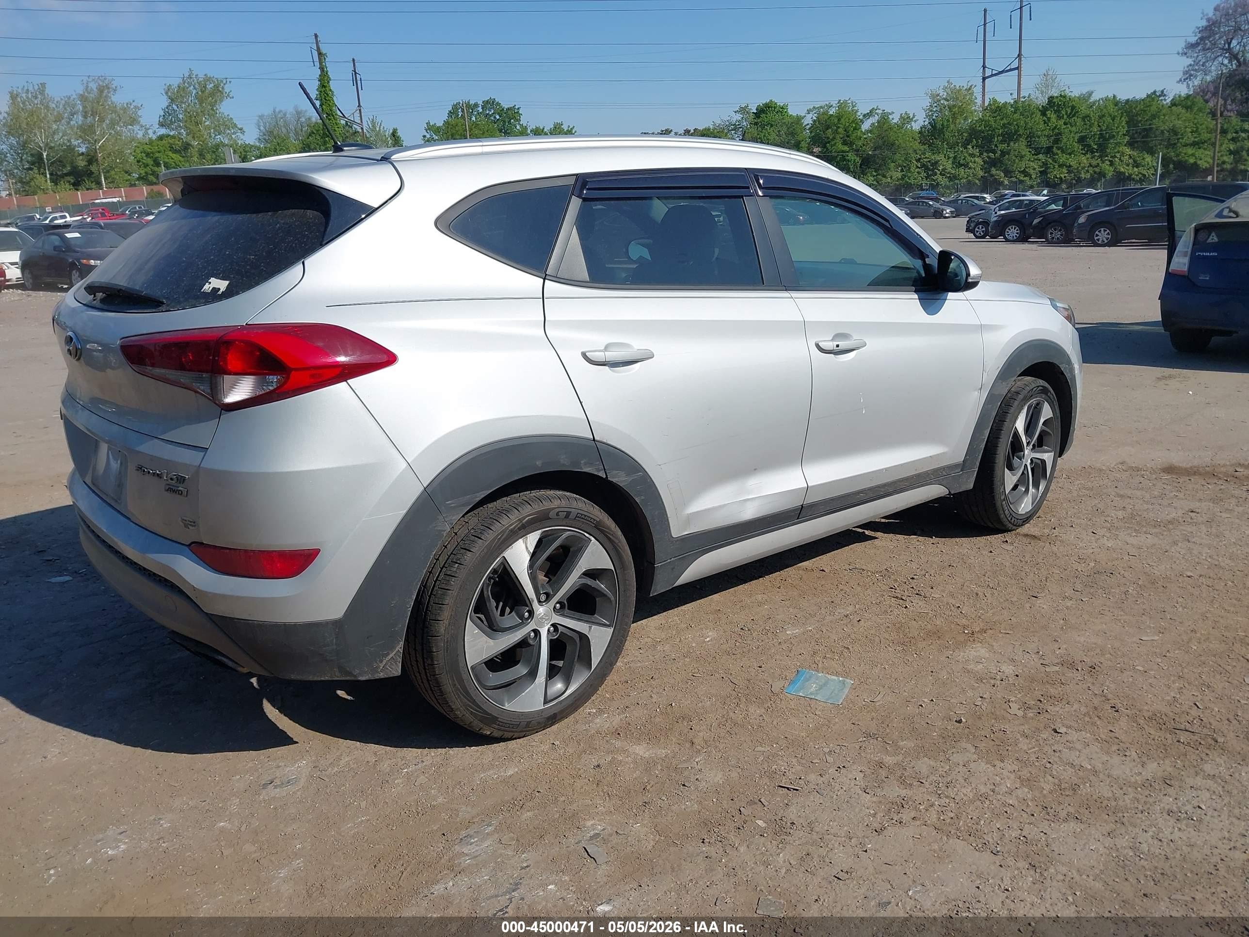HYUNDAI TUCSON image 4