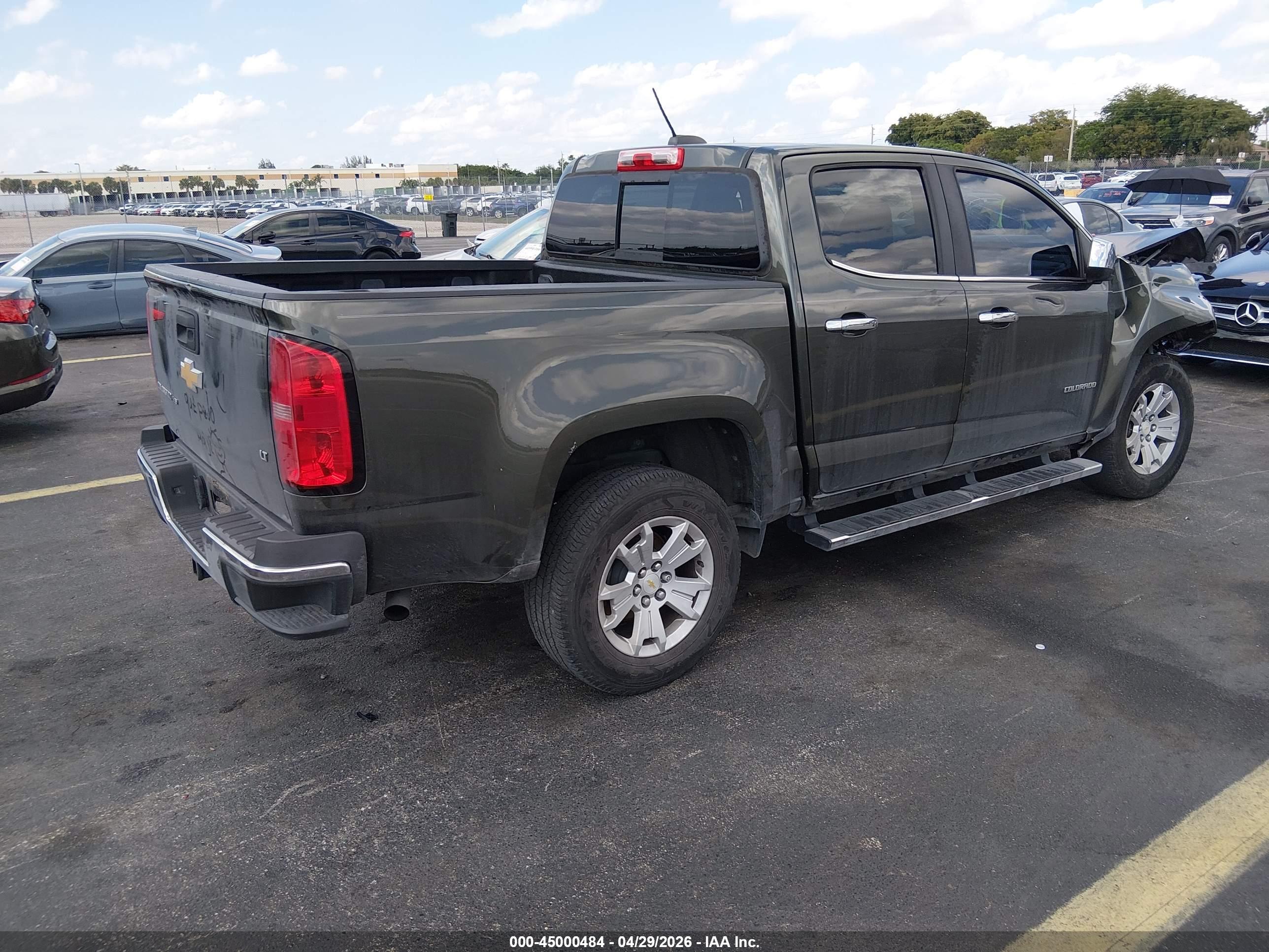 CHEVROLET COLORADO image 4