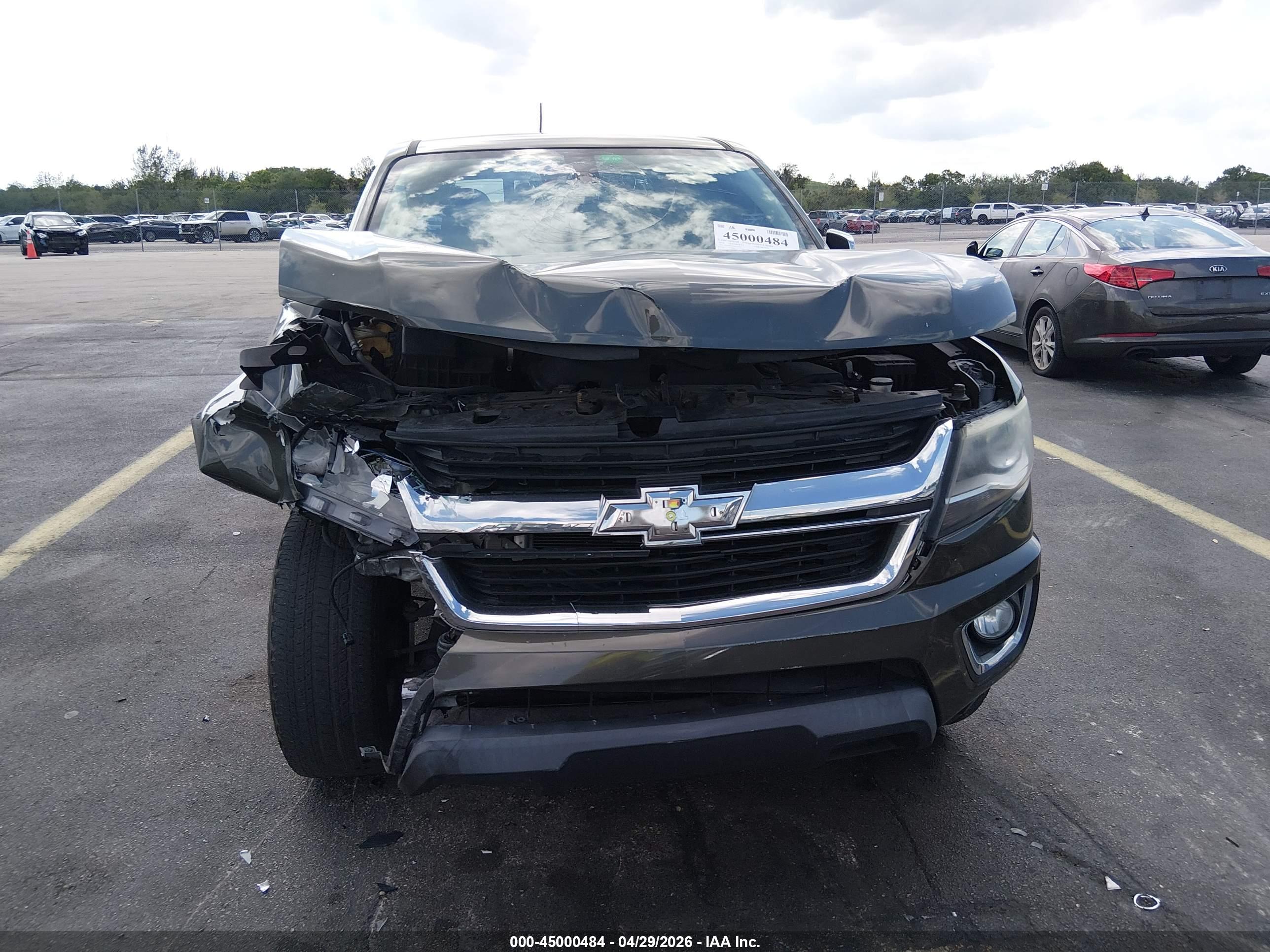 CHEVROLET COLORADO image 6
