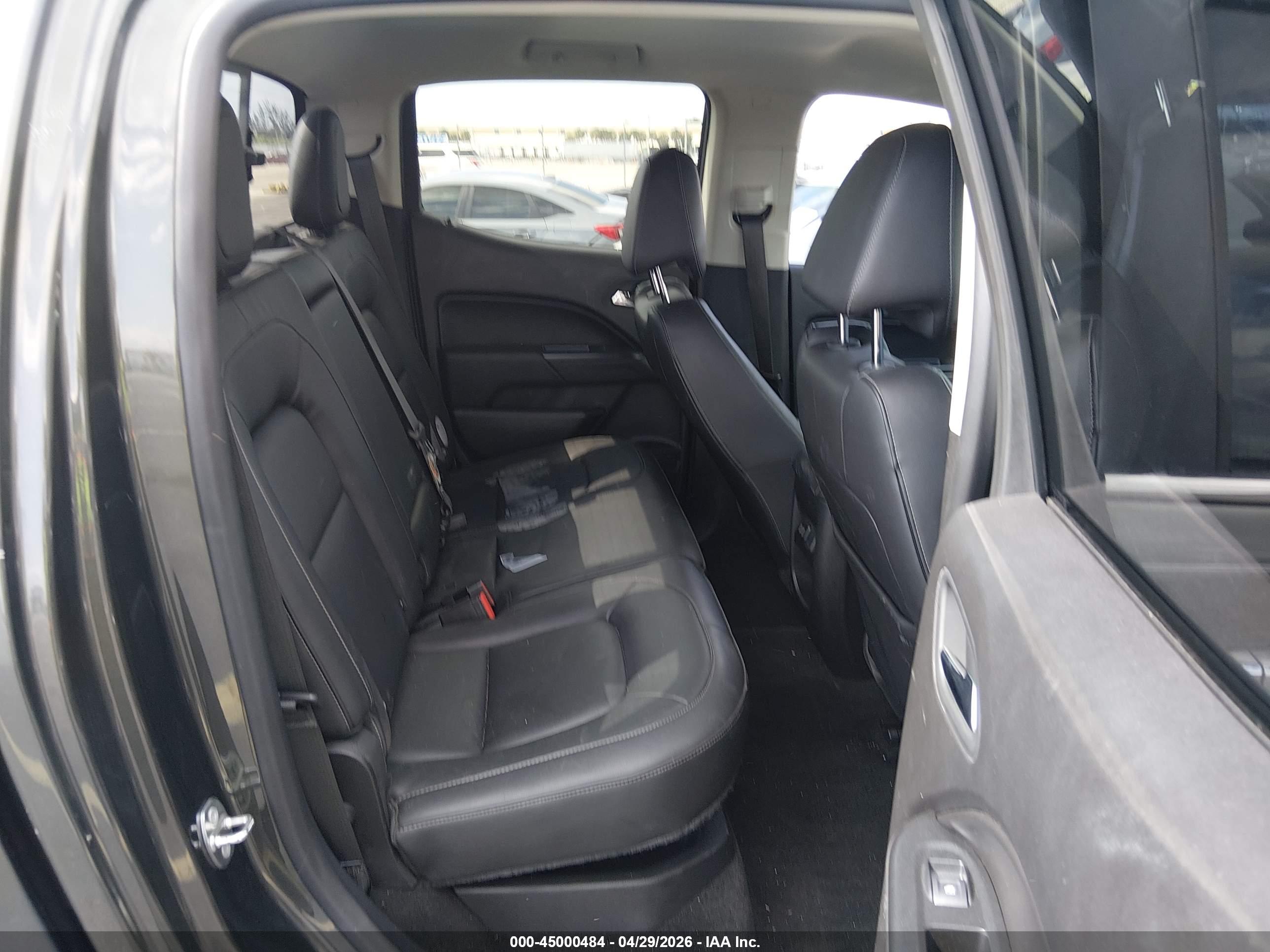 CHEVROLET COLORADO image 8
