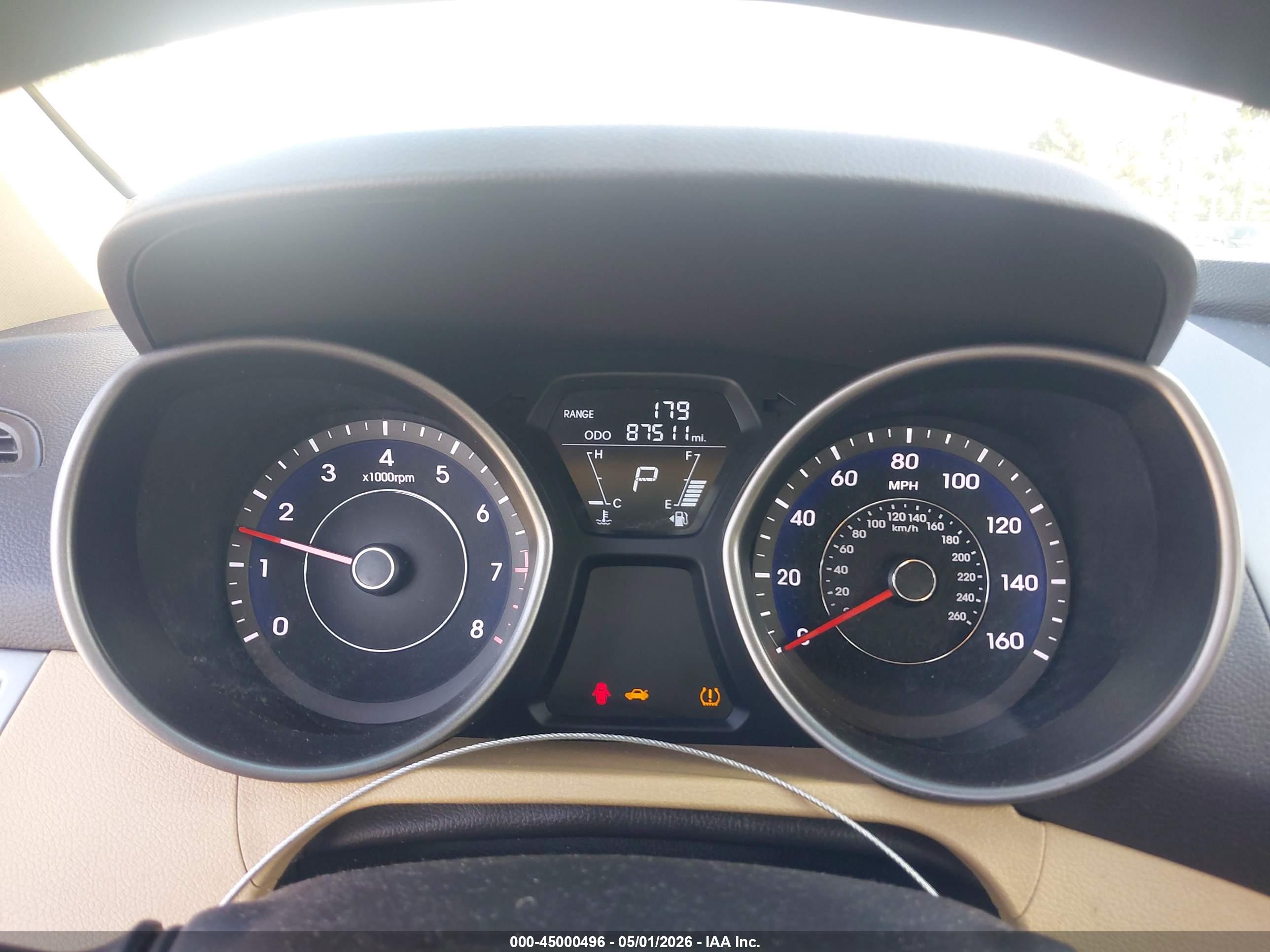 HYUNDAI ELANTRA image 7