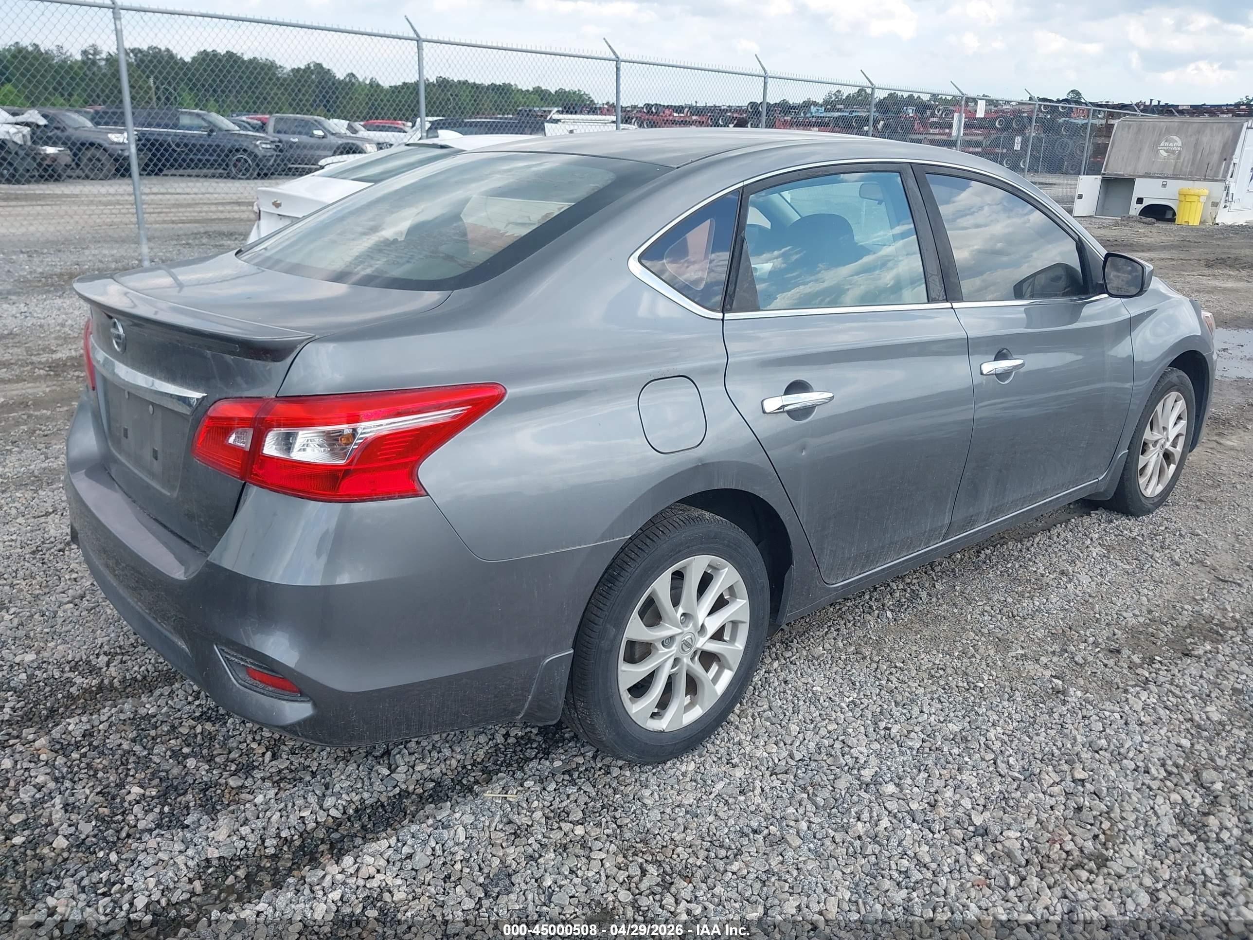 NISSAN SENTRA image 4