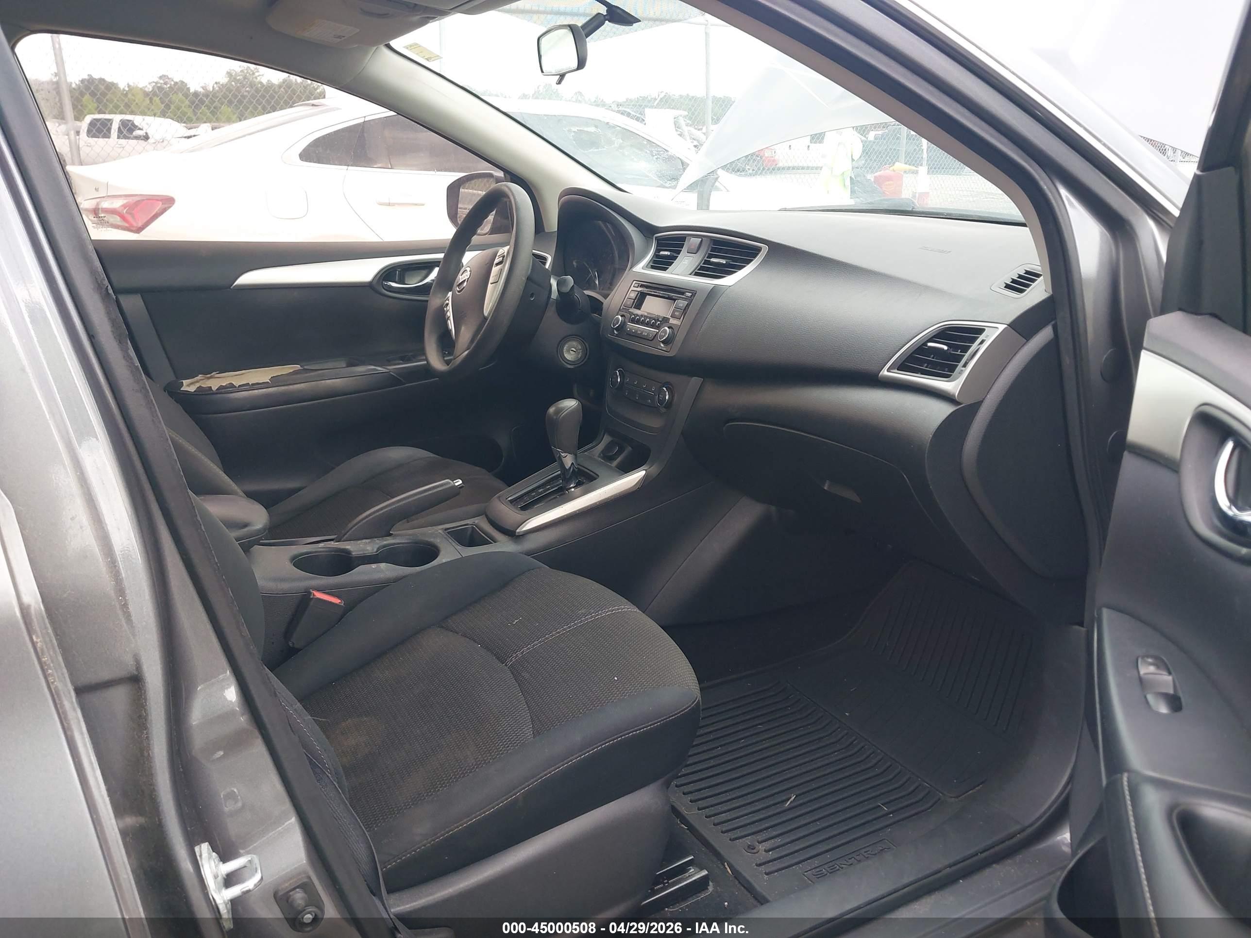 NISSAN SENTRA image 5