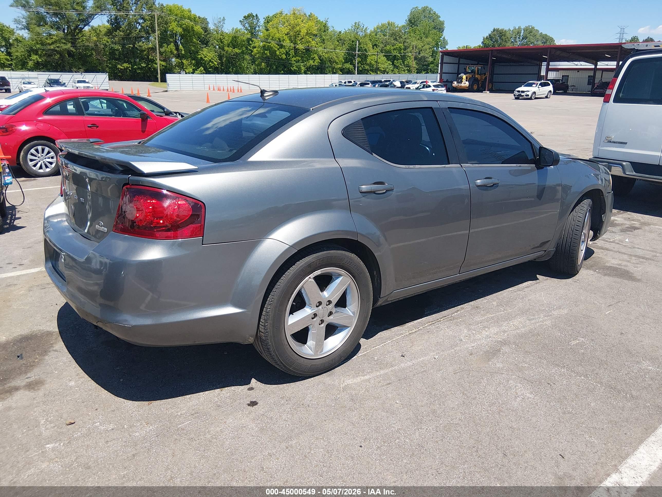 DODGE AVENGER image 4
