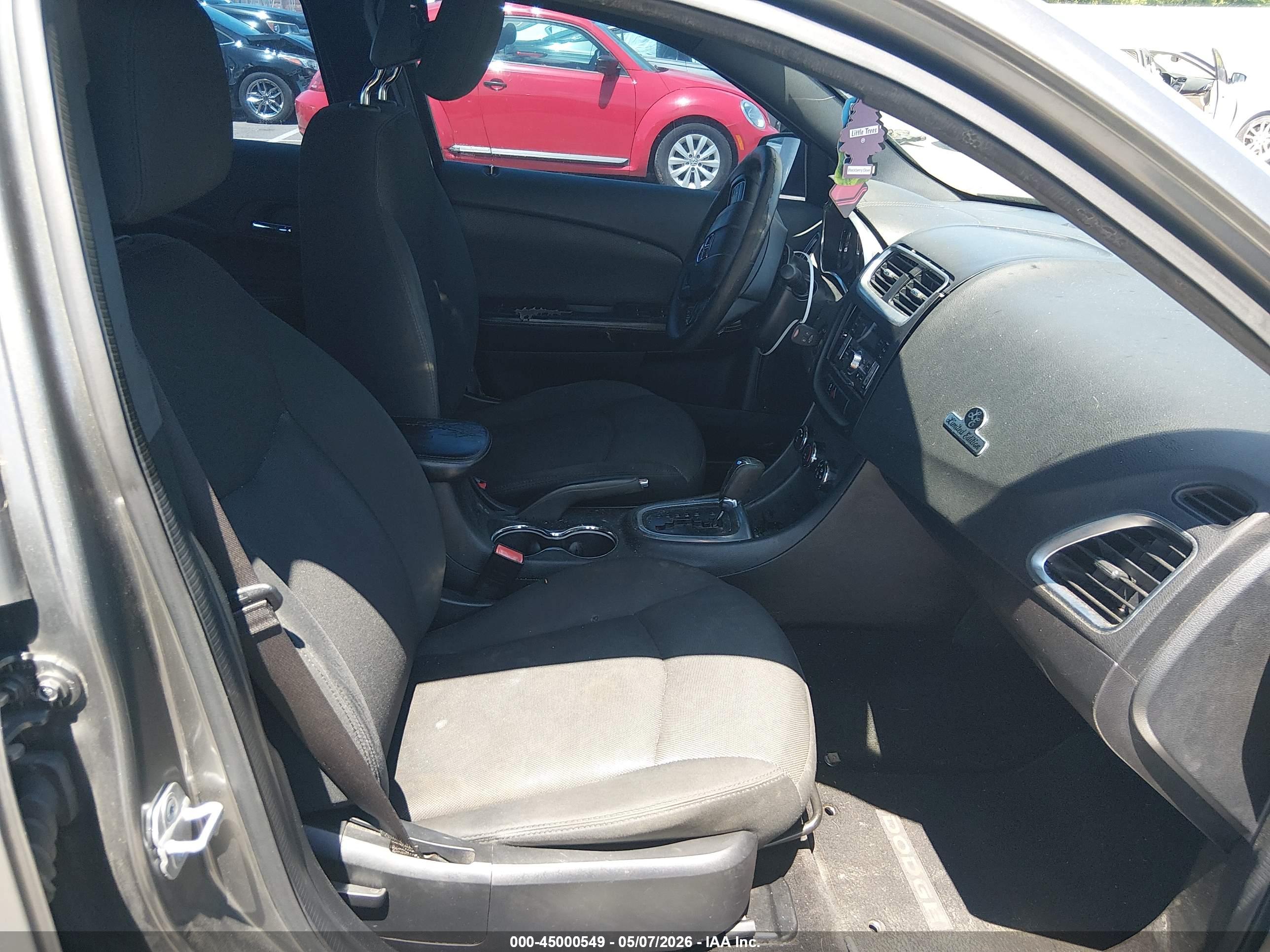 DODGE AVENGER image 5