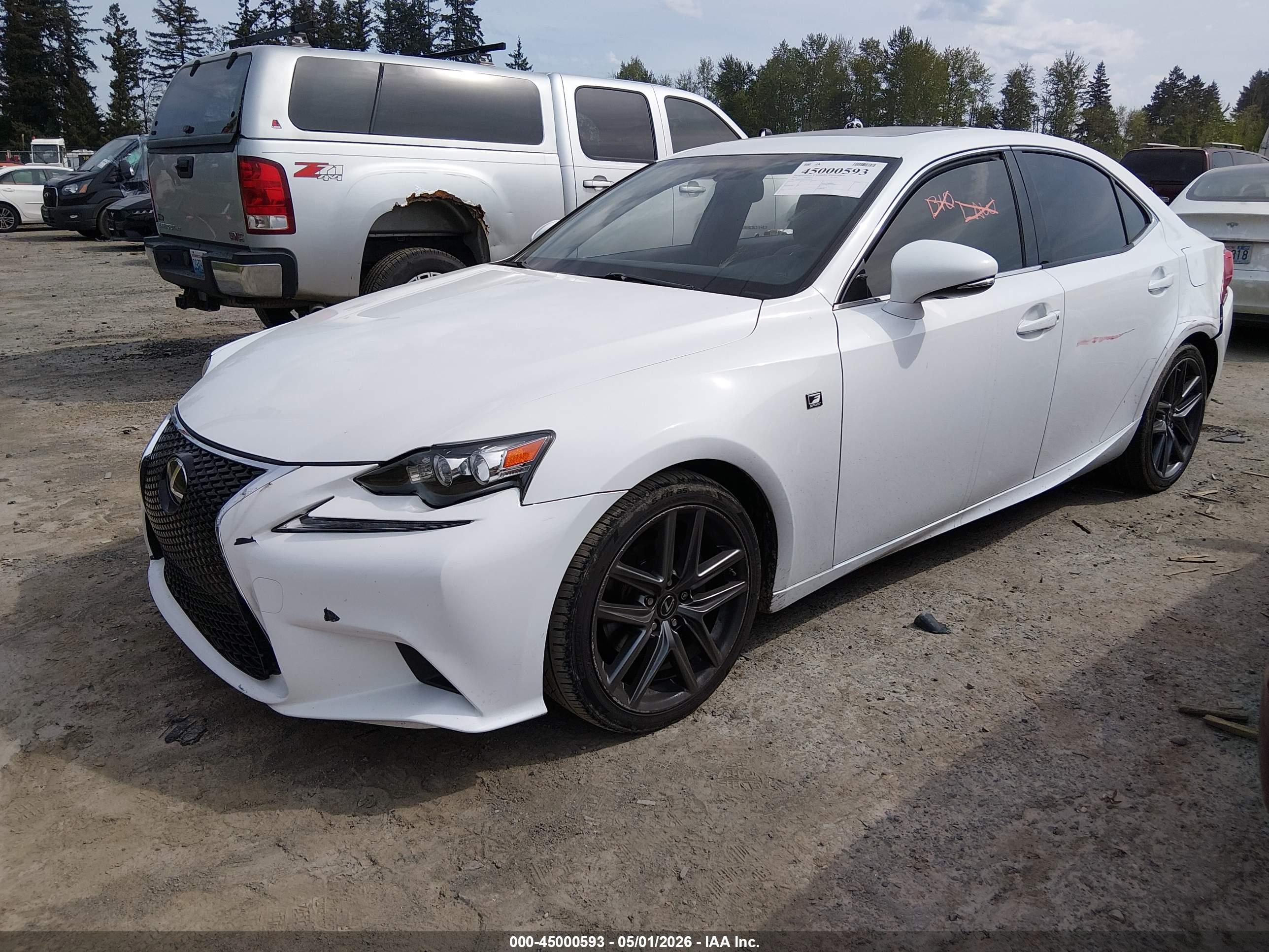 LEXUS IS image 2