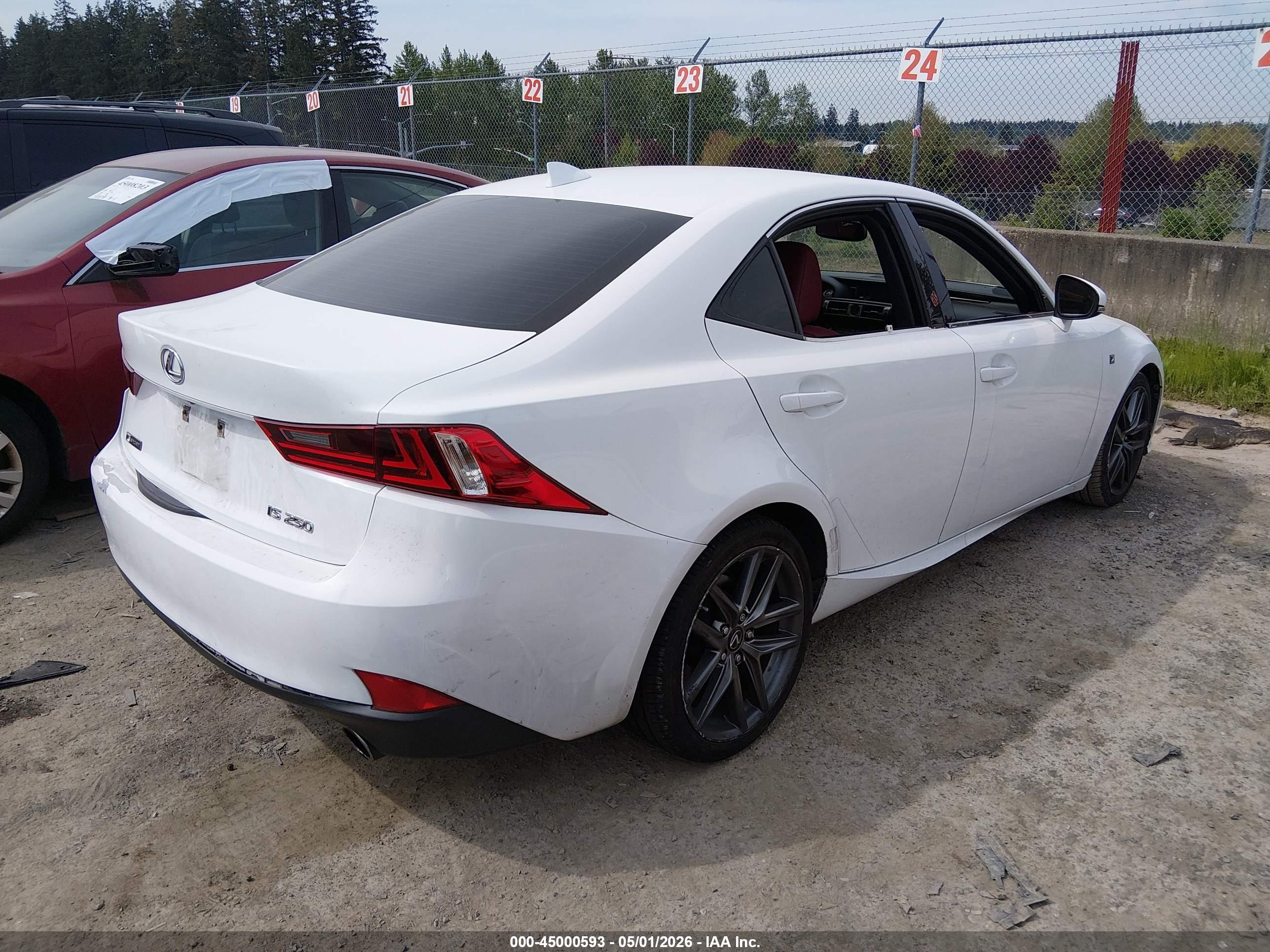 LEXUS IS image 4